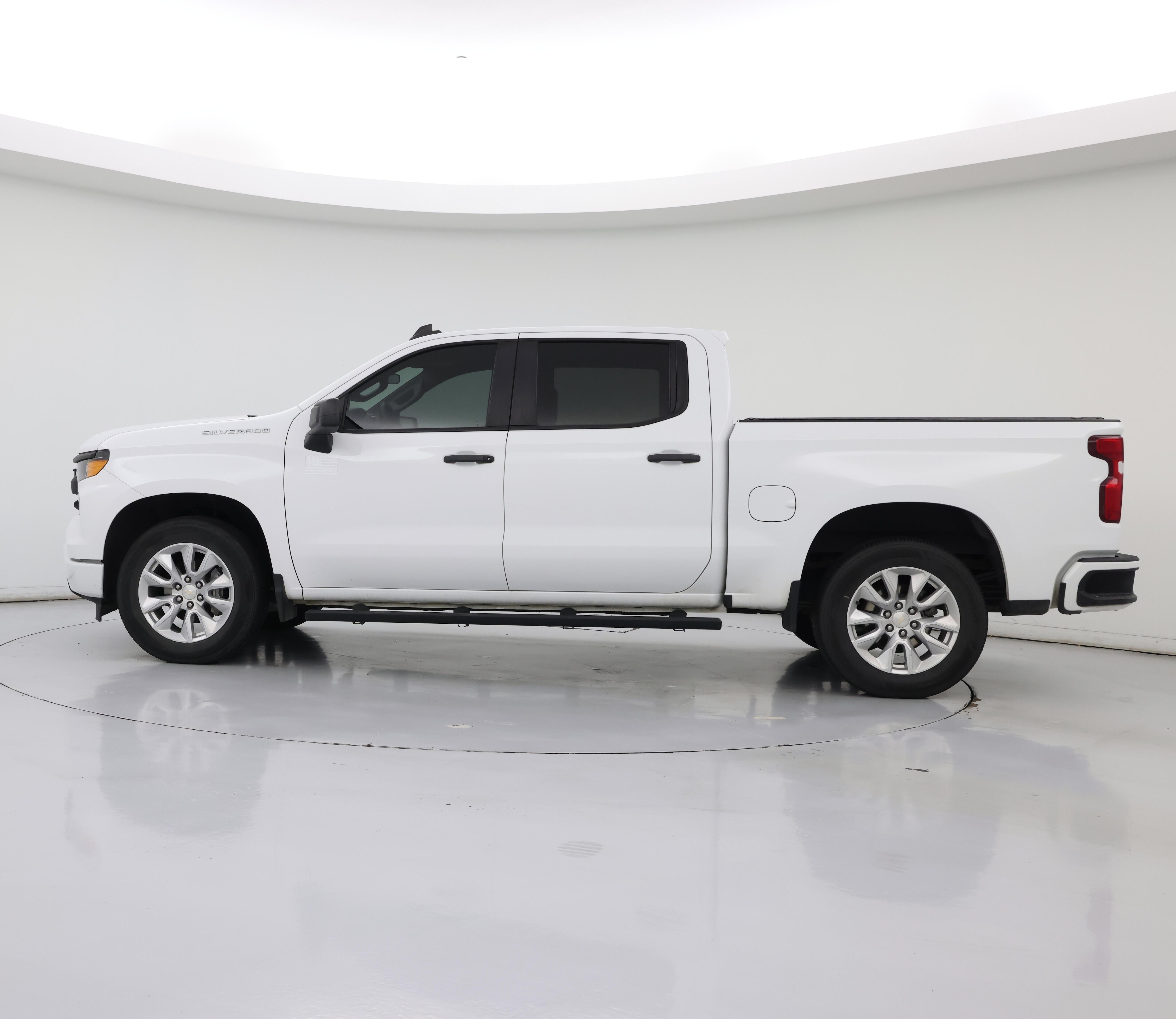 Thumbnail: 2023 Chevrolet Silverado 1500 - 3