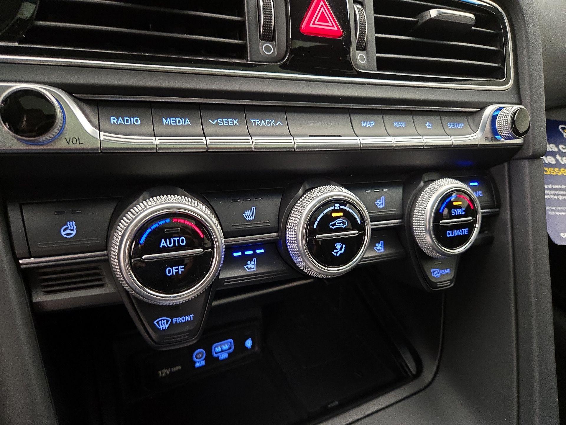 Thumbnail: 2019 Genesis G70 - 17