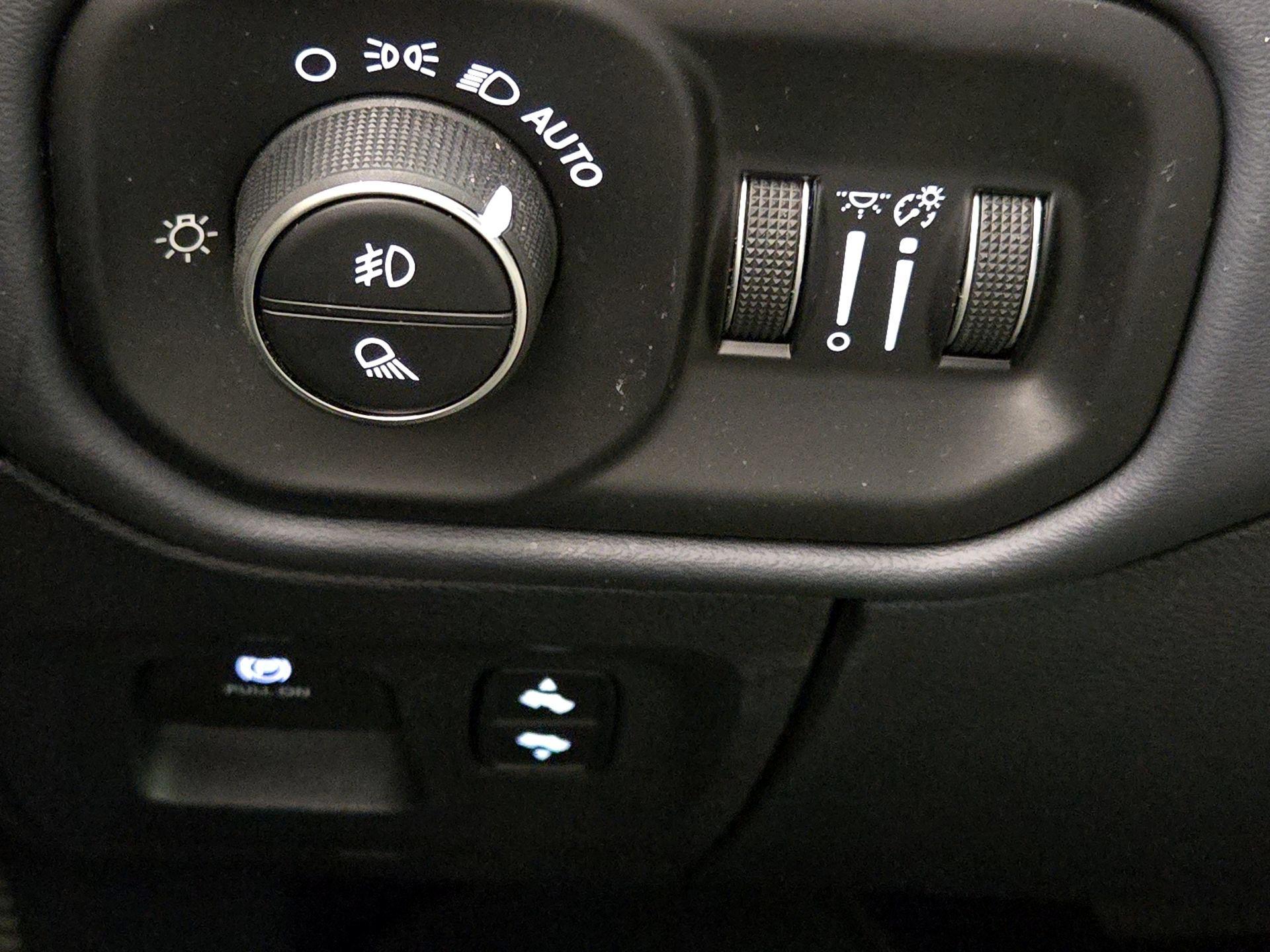 Thumbnail: 2020 RAM 1500 - 13