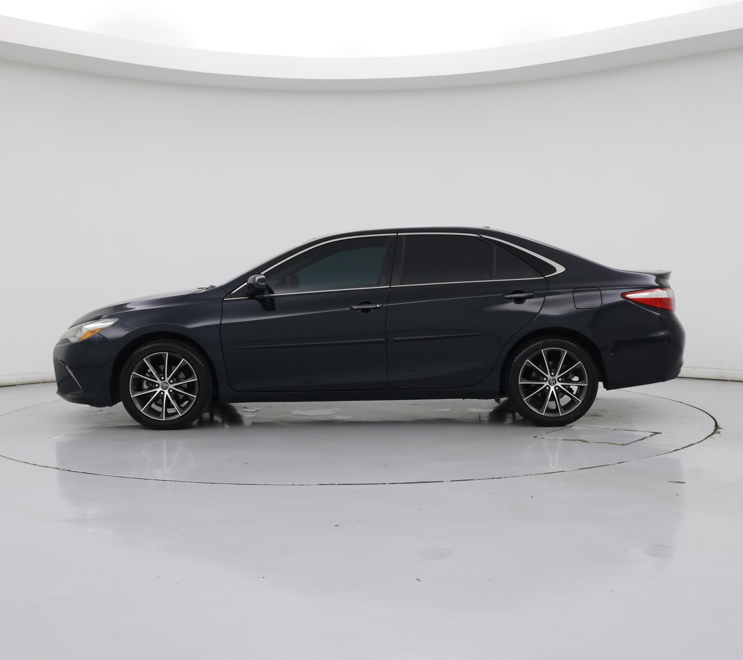 Thumbnail: 2015 Toyota Camry - 3
