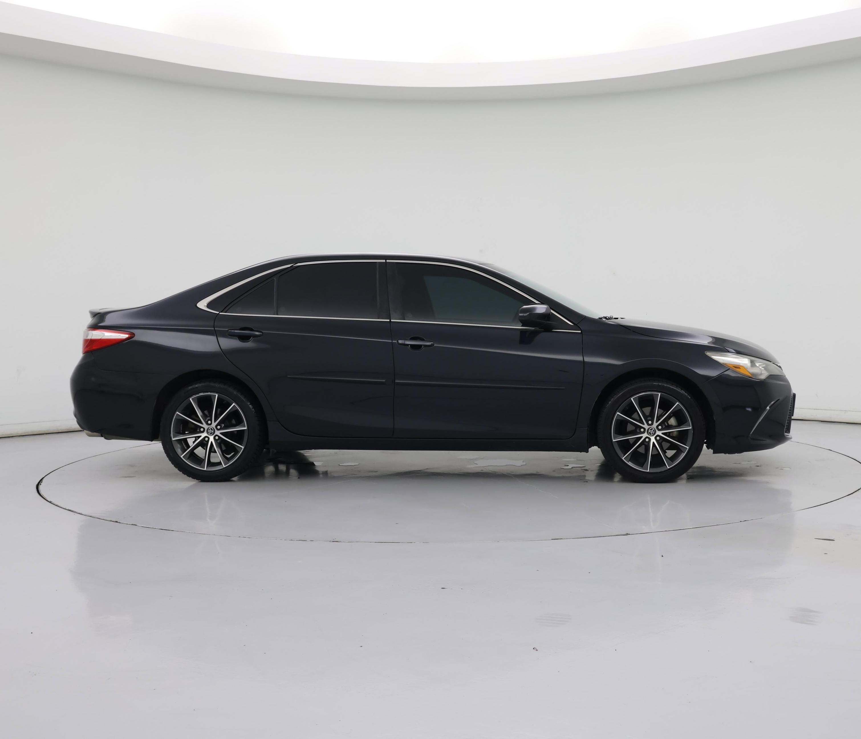Thumbnail: 2015 Toyota Camry - 7