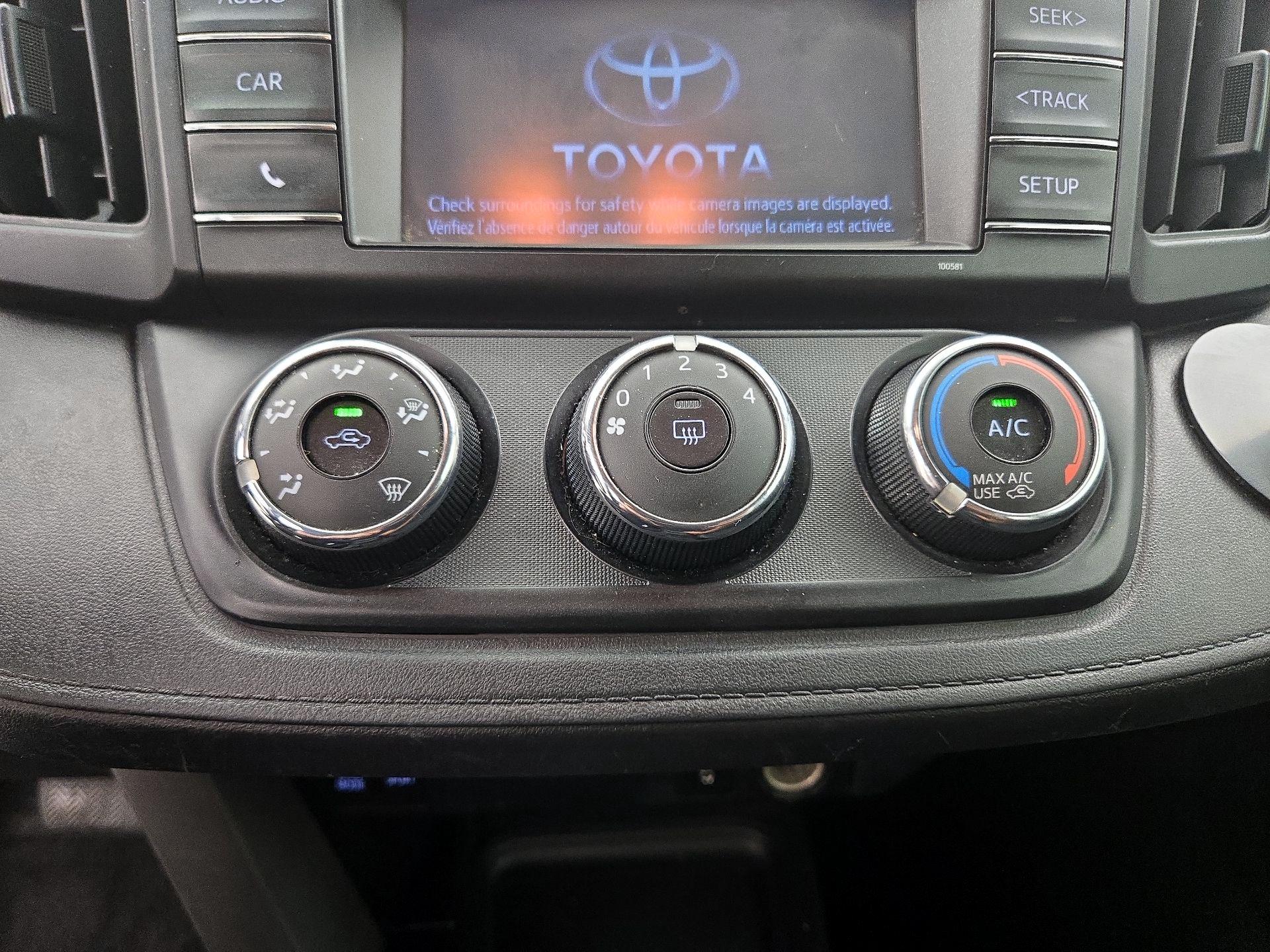 Thumbnail: 2016 Toyota RAV4 - 16