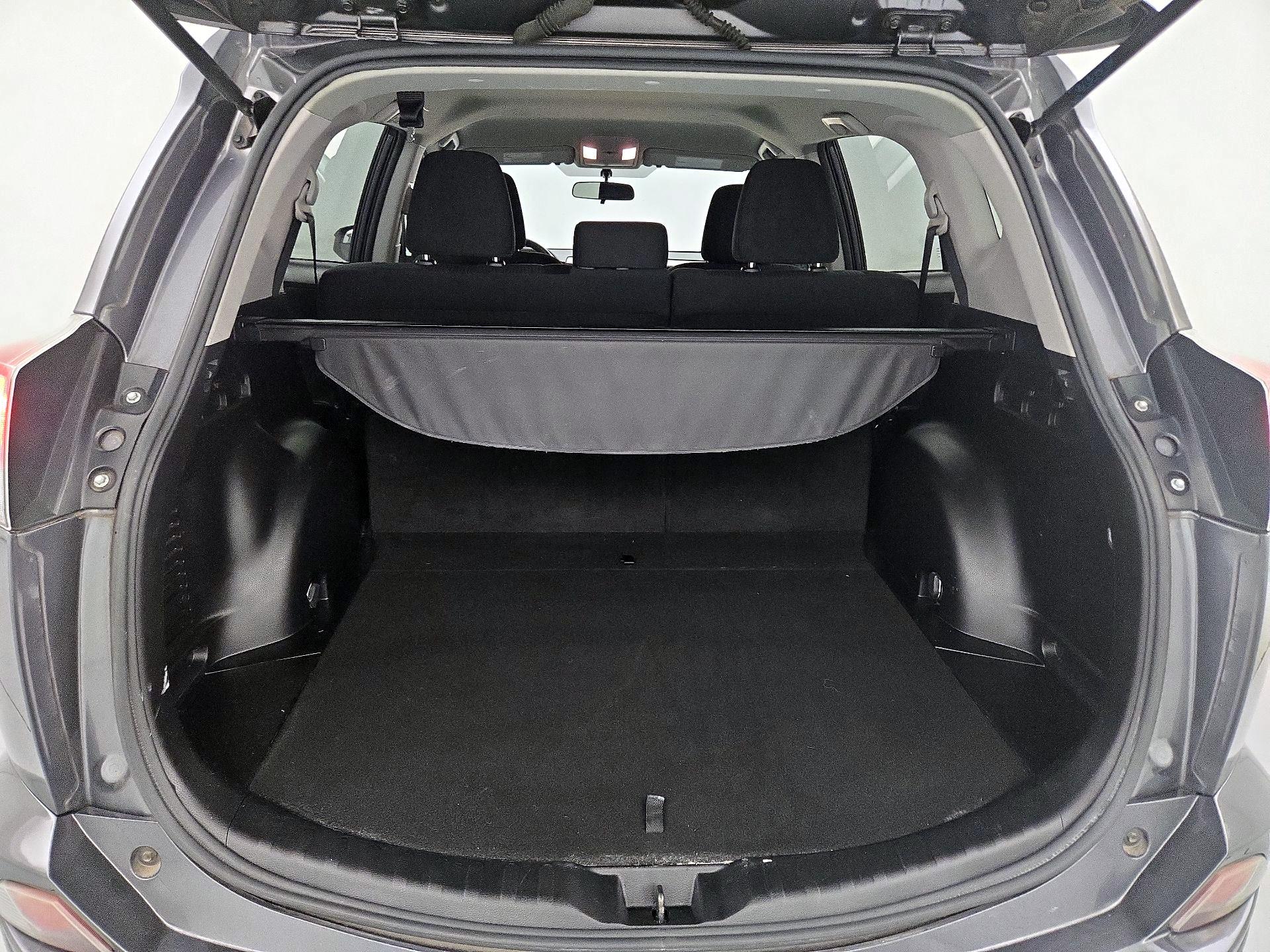Thumbnail: 2016 Toyota RAV4 - 20
