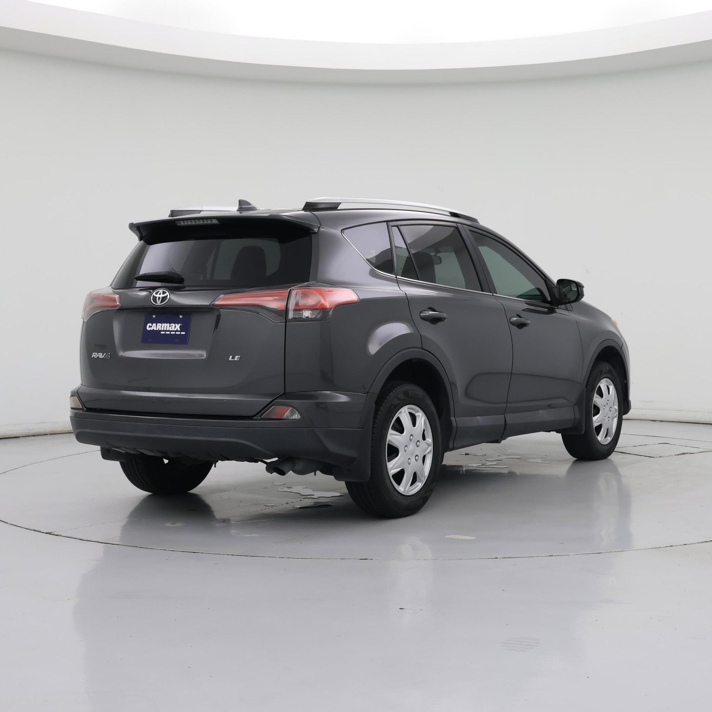 Thumbnail: 2016 Toyota RAV4 - 8