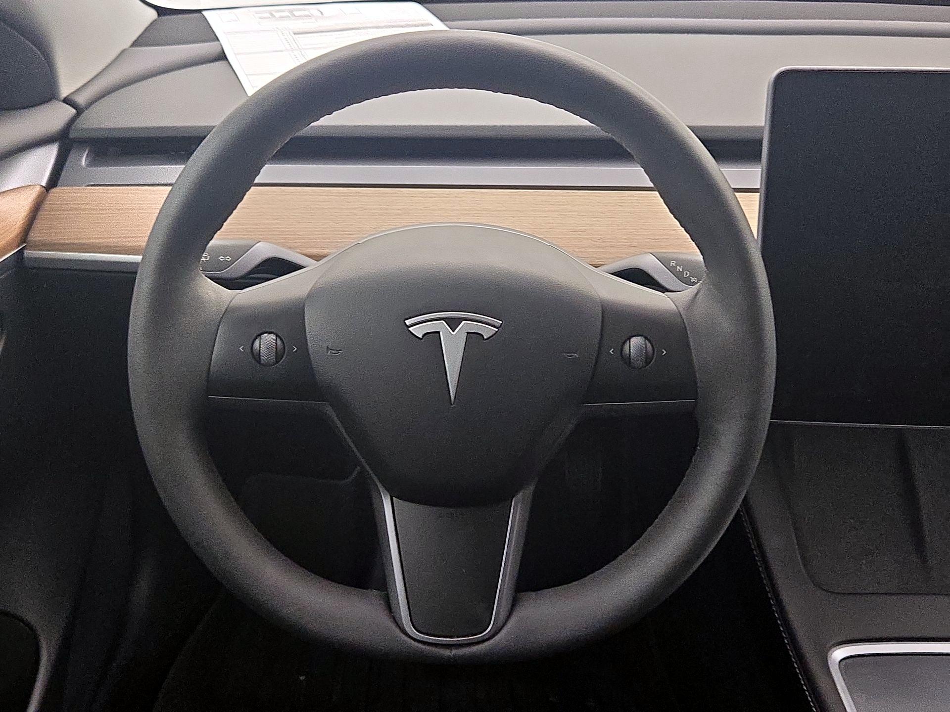 Thumbnail: 2022 Tesla Model 3 - 10