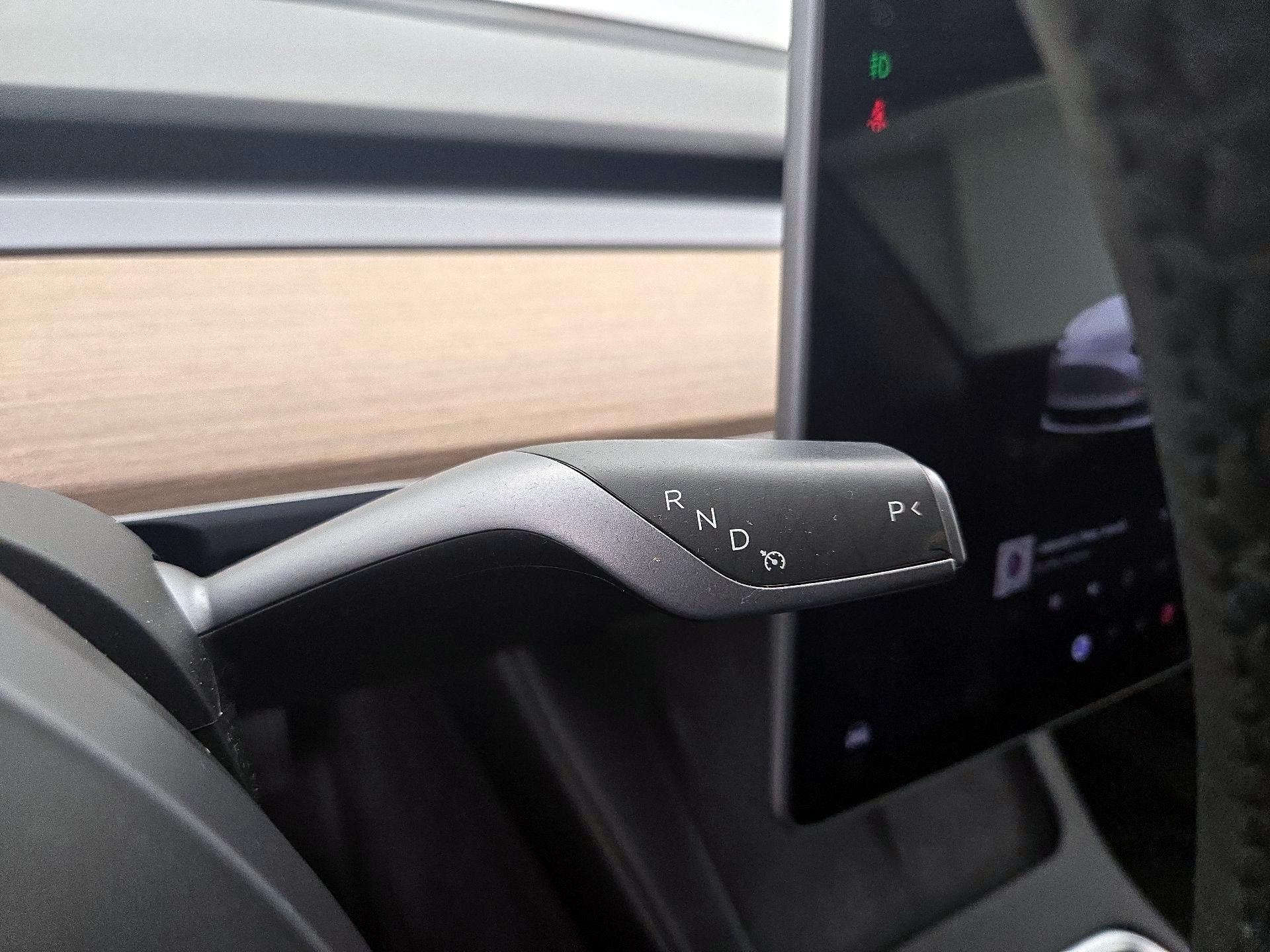 Thumbnail: 2022 Tesla Model 3 - 17
