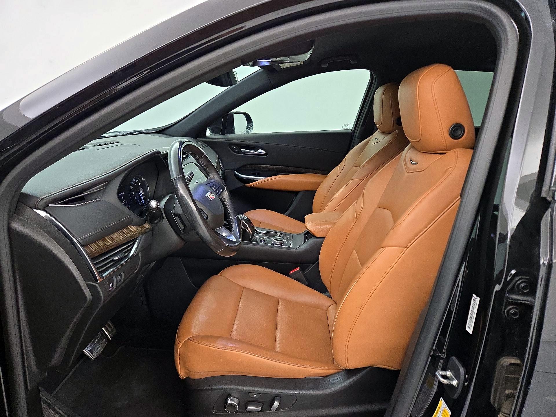 Thumbnail: 2019 Cadillac XT4 - 11