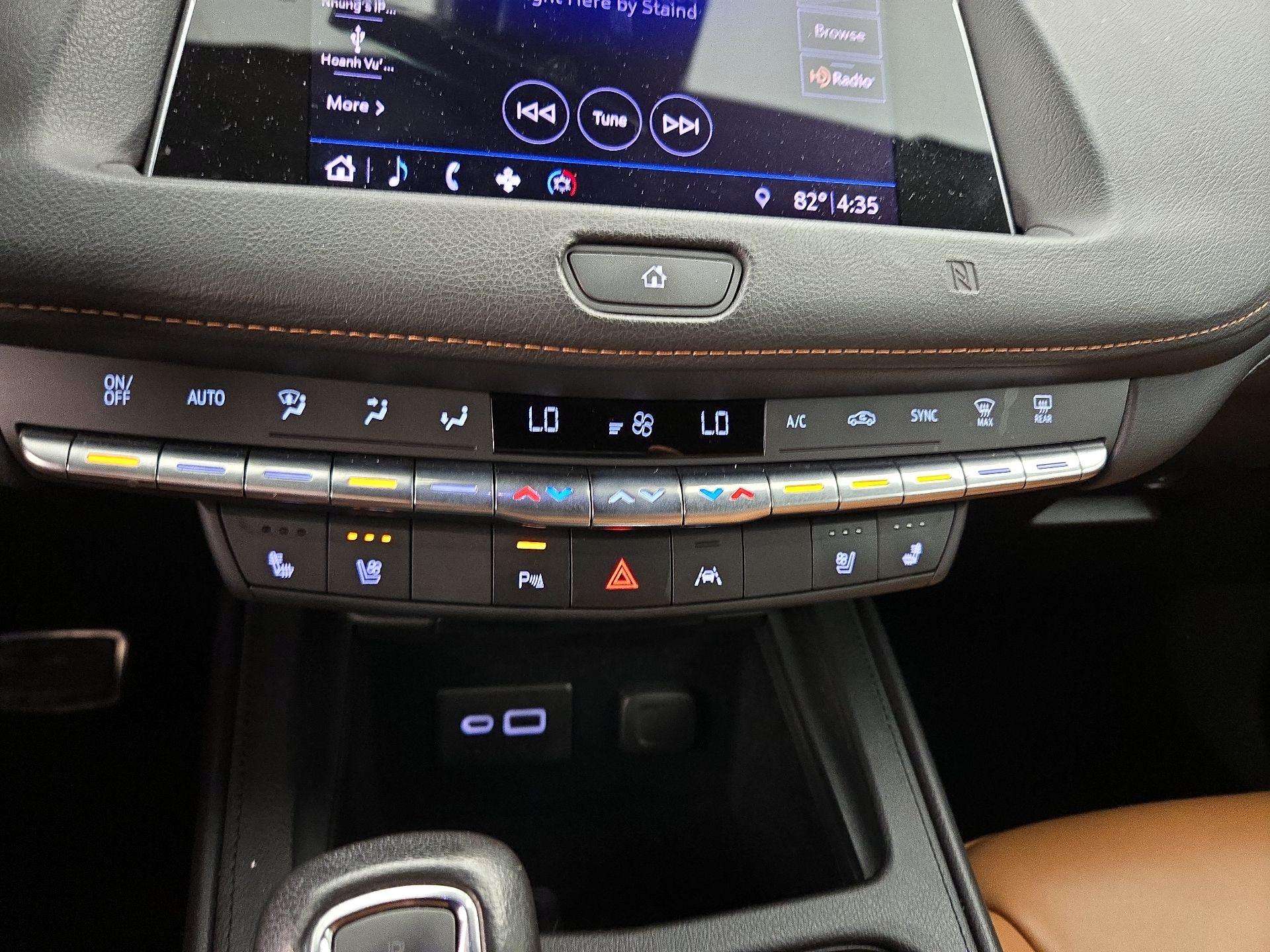 Thumbnail: 2019 Cadillac XT4 - 16