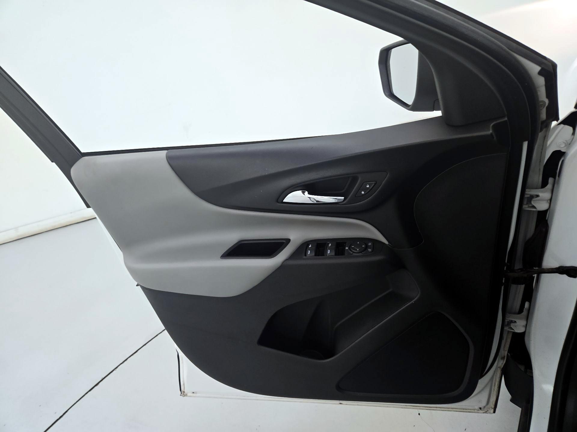 Thumbnail: 2018 Chevrolet Equinox - 12