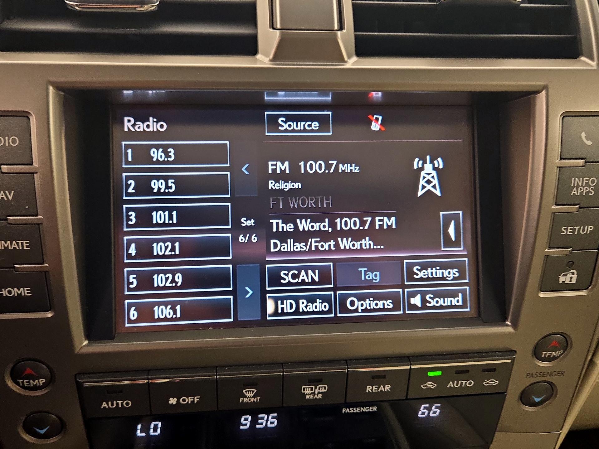 Thumbnail: 2014 Lexus GX - 16