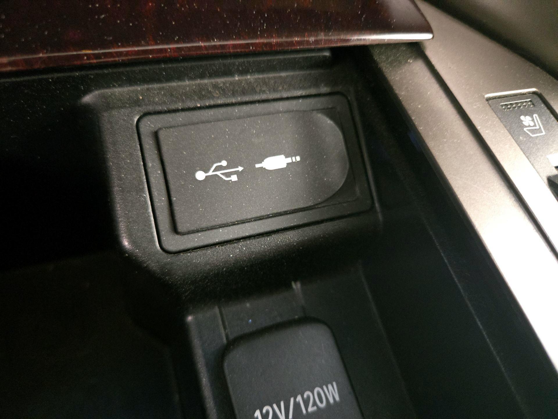 Thumbnail: 2014 Lexus GX - 19