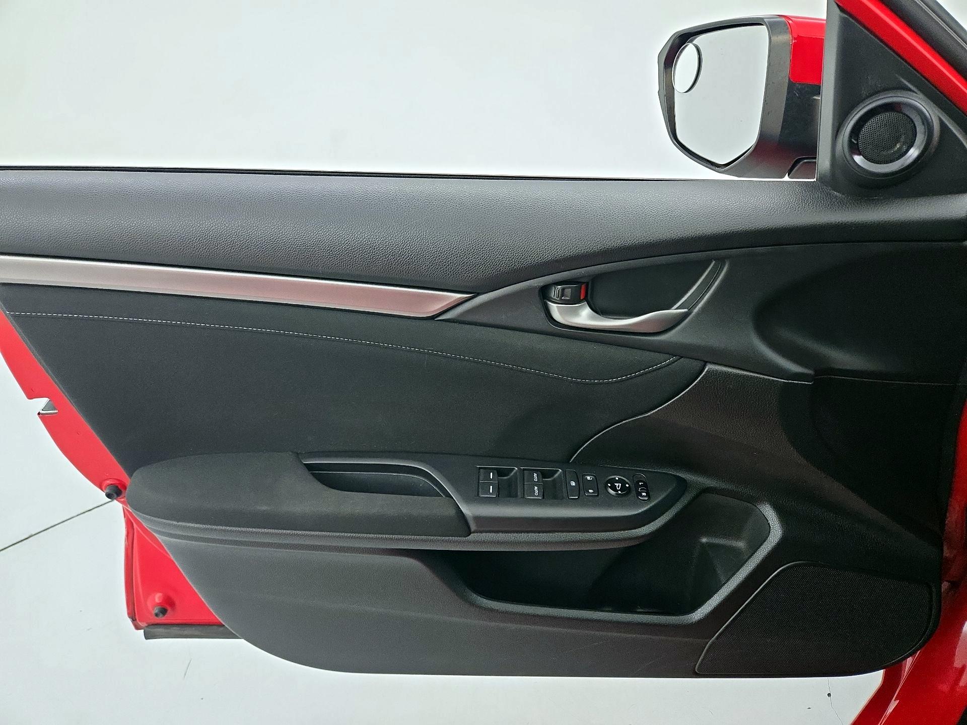 Thumbnail: 2017 Honda Civic - 12