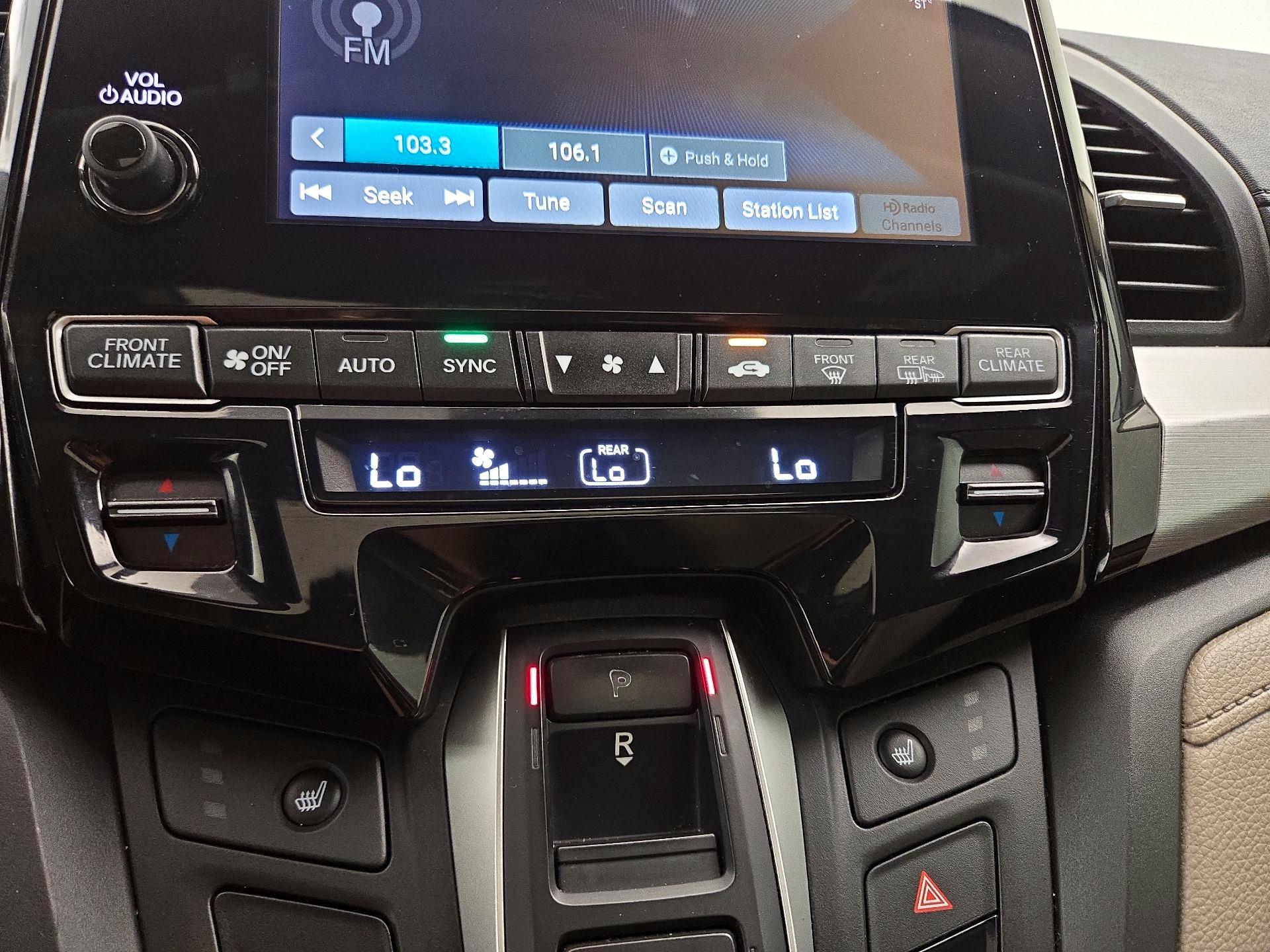 Thumbnail: 2019 Honda Odyssey - 16
