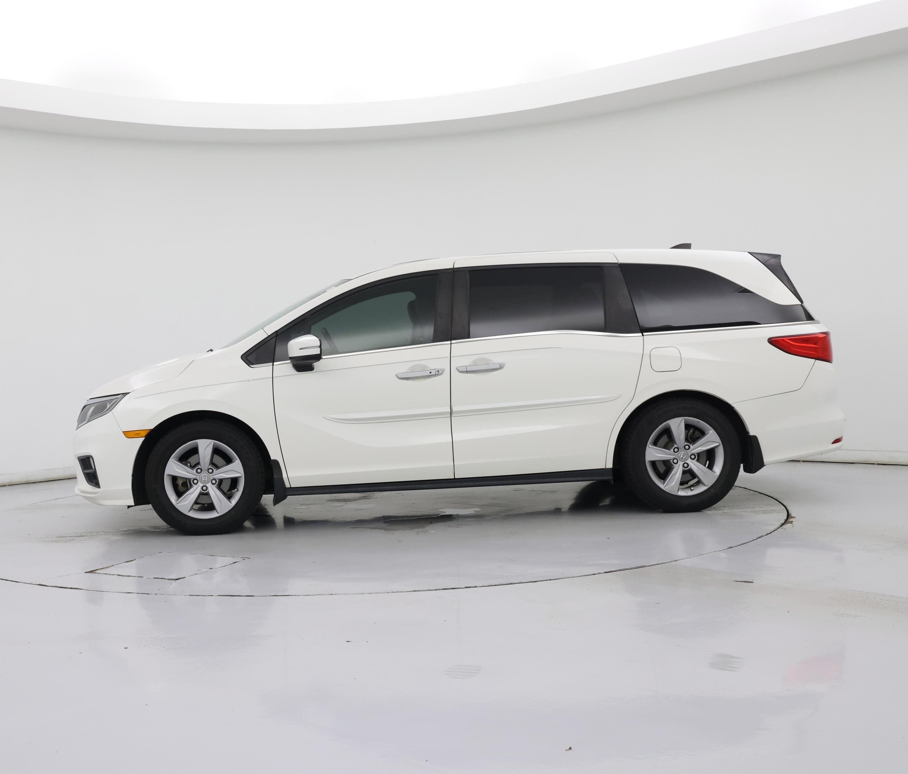 Thumbnail: 2019 Honda Odyssey - 3