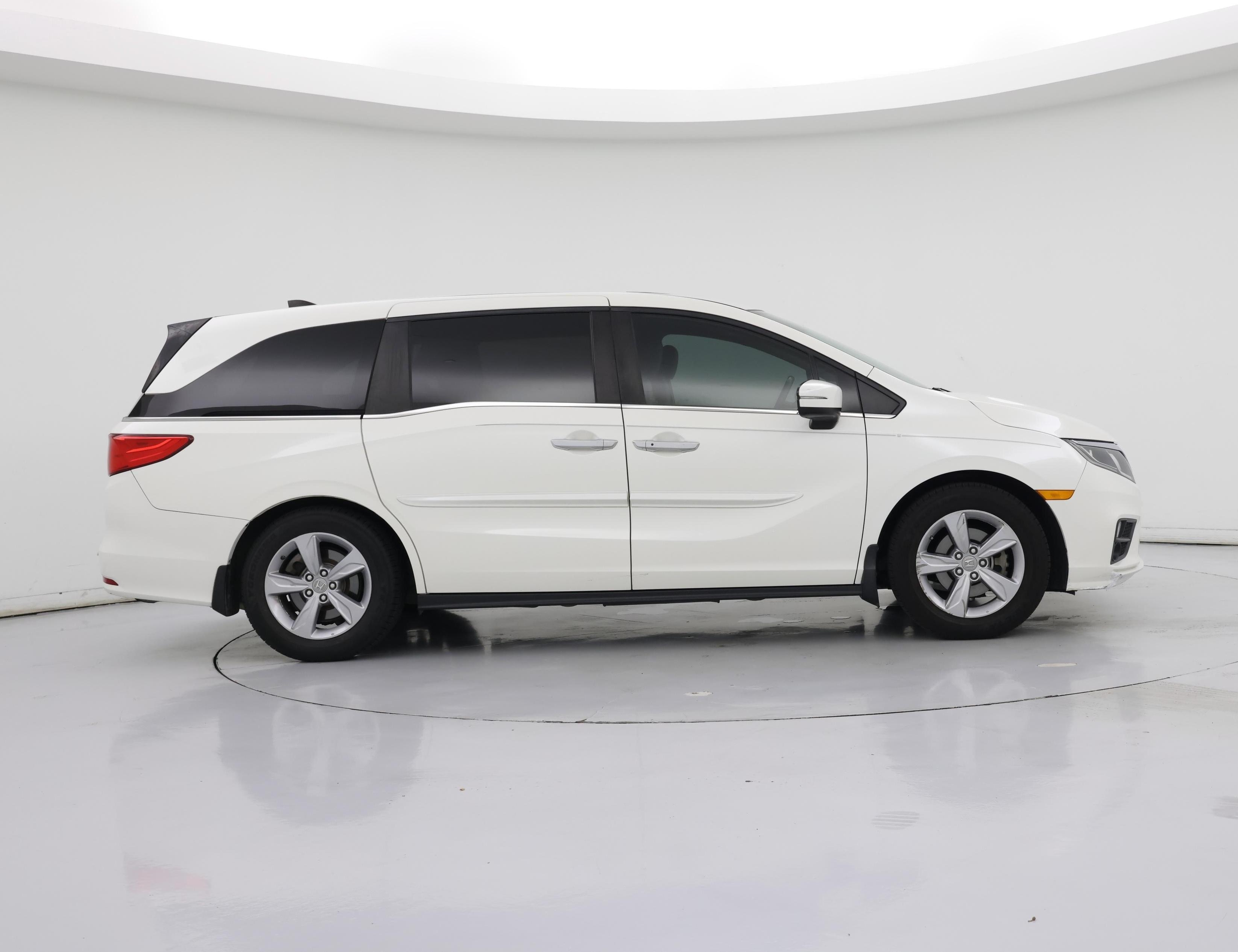 Thumbnail: 2019 Honda Odyssey - 7
