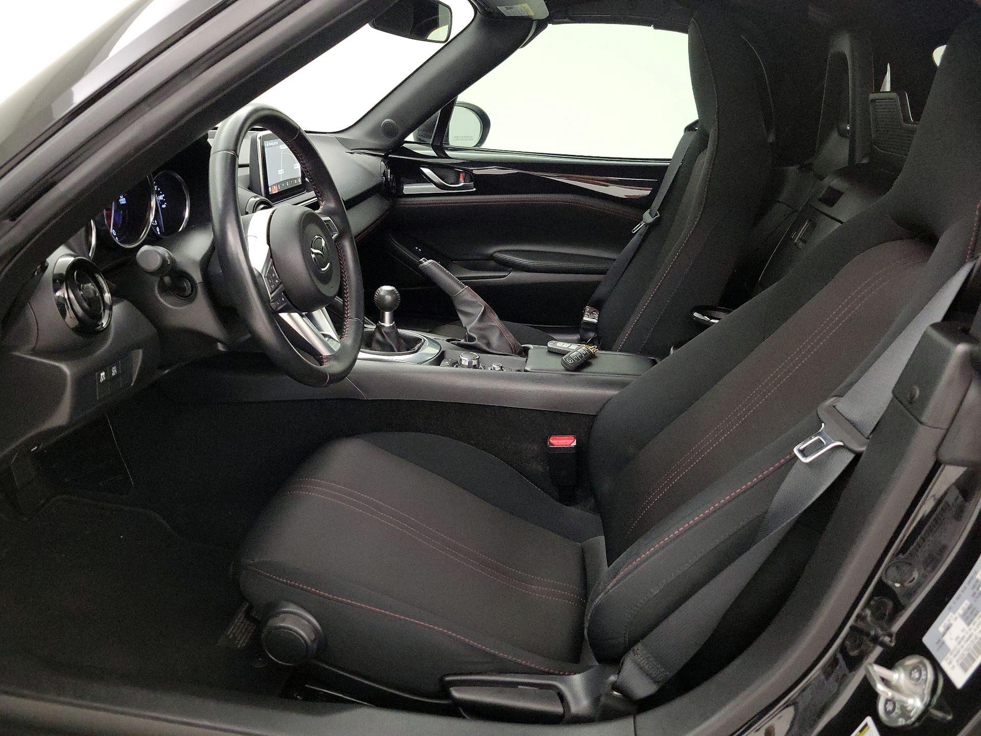 Thumbnail: 2016 Mazda MX-5 Miata - 11