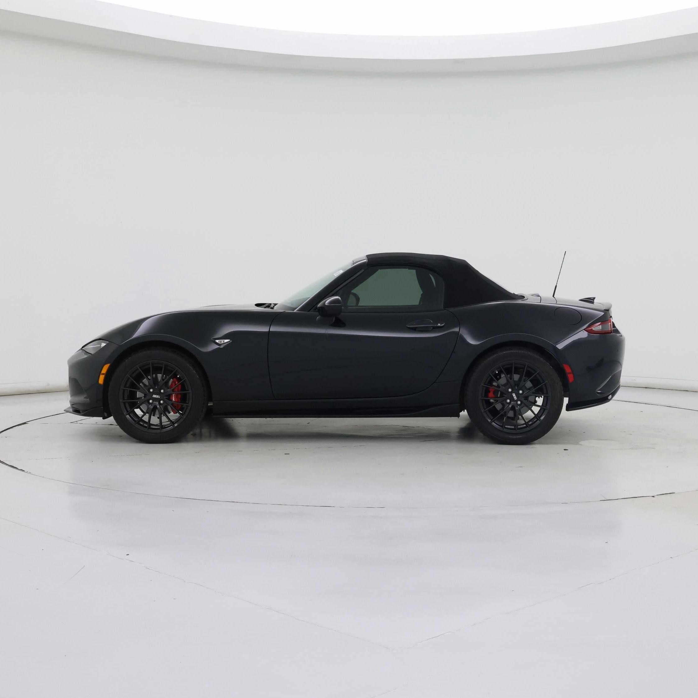 Thumbnail: 2016 Mazda MX-5 Miata - 3