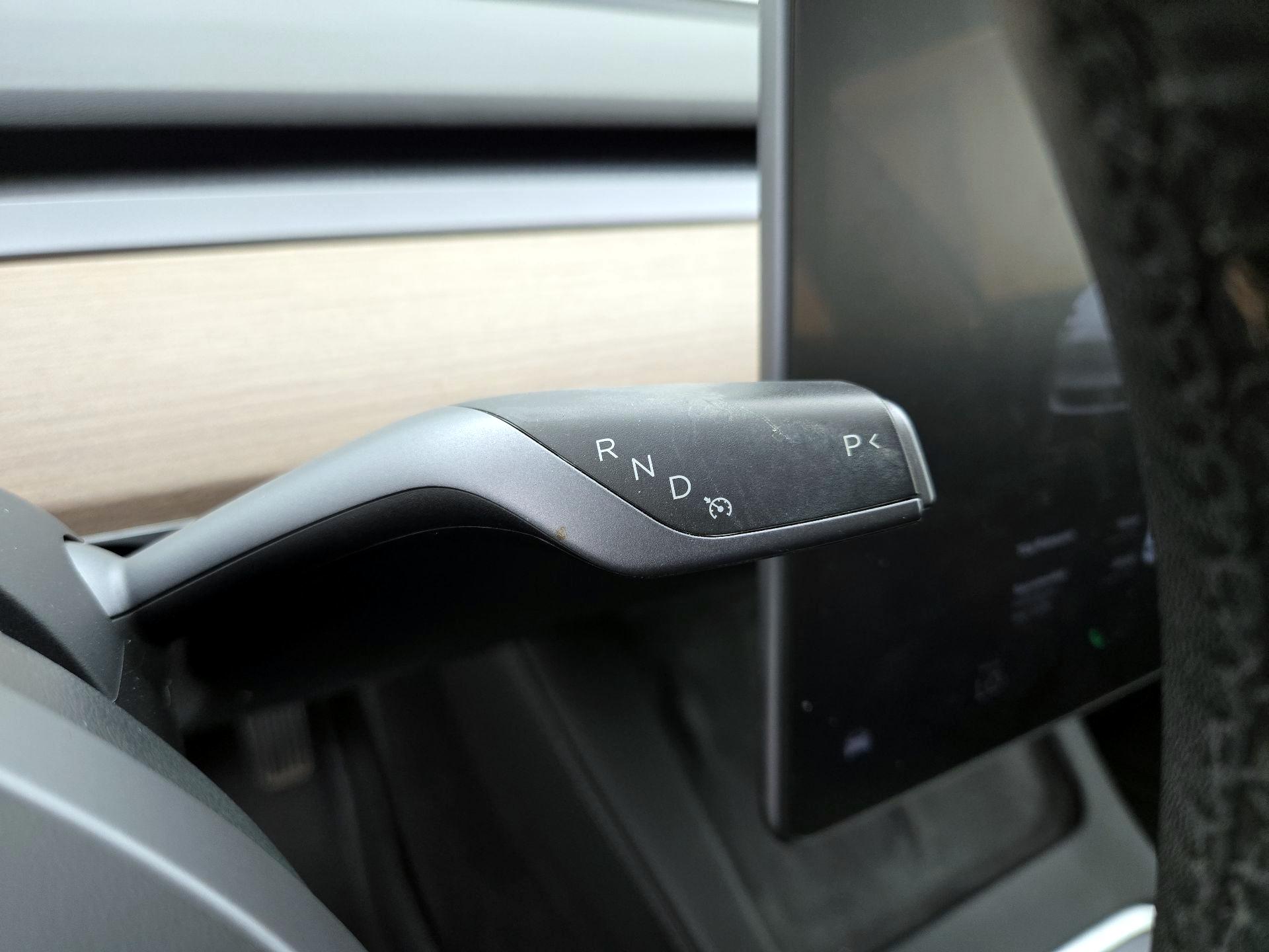 Thumbnail: 2023 Tesla Model 3 - 17