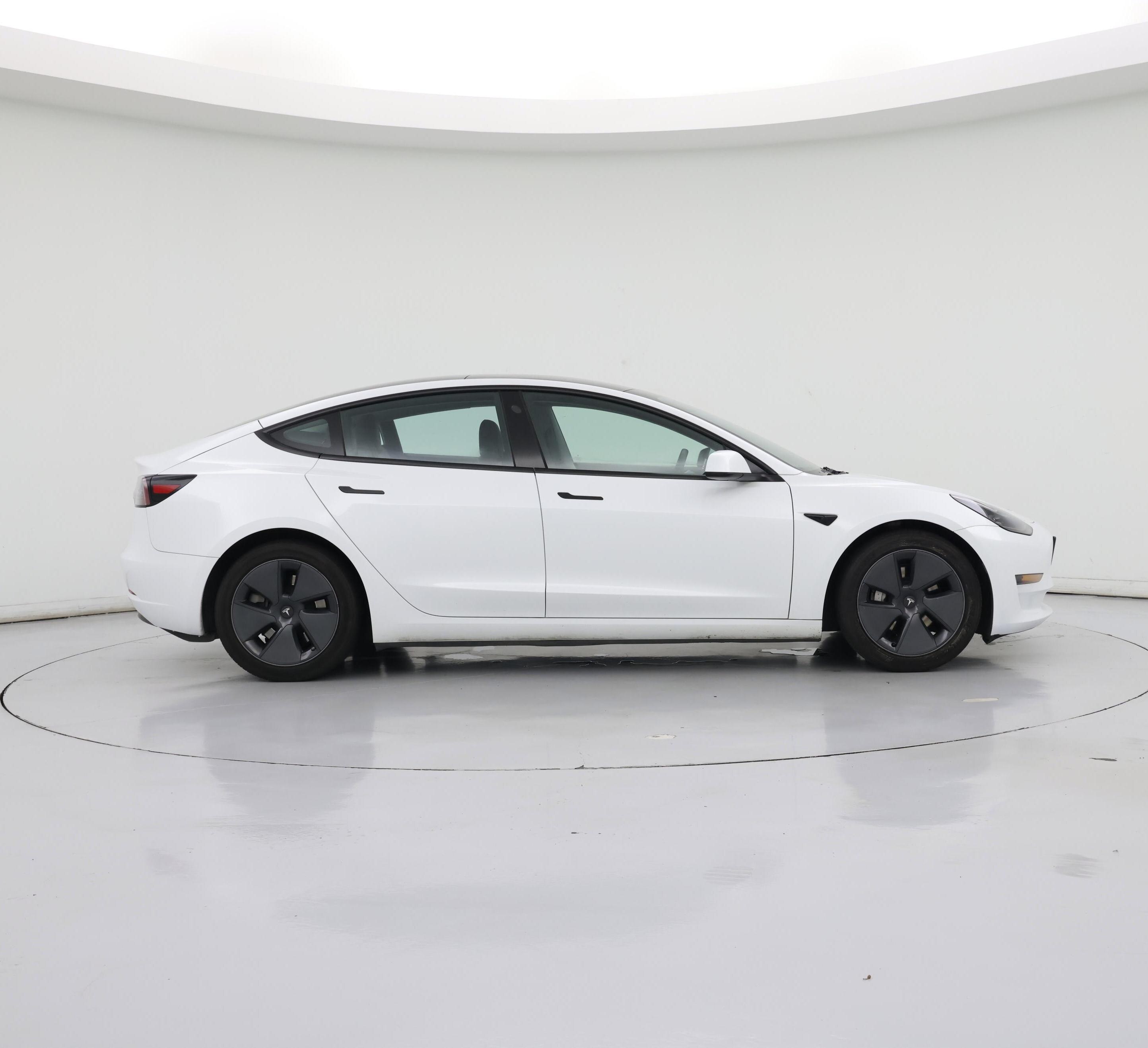 Thumbnail: 2023 Tesla Model 3 - 7