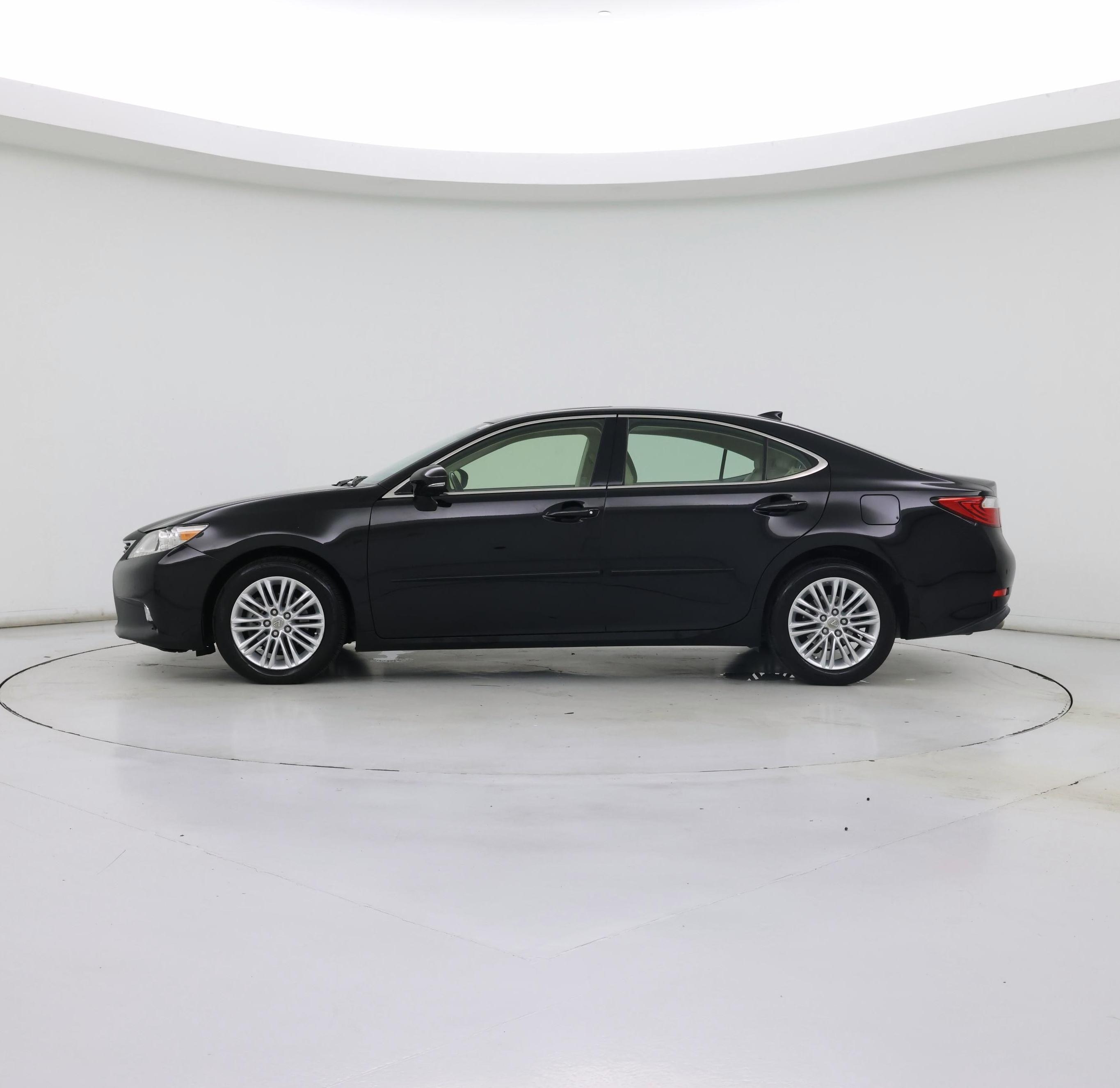 Thumbnail: 2015 Lexus ES - 3