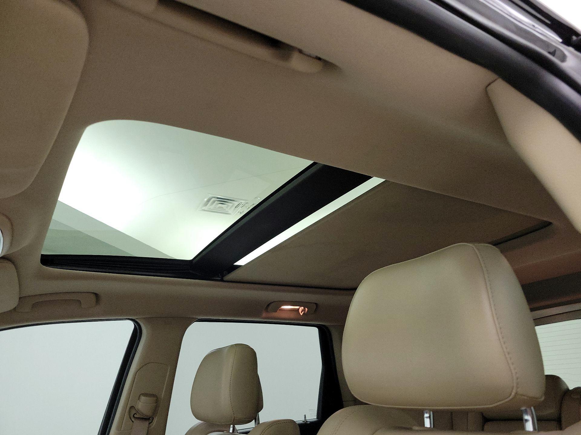 Thumbnail: 2015 Jeep Grand Cherokee - 19