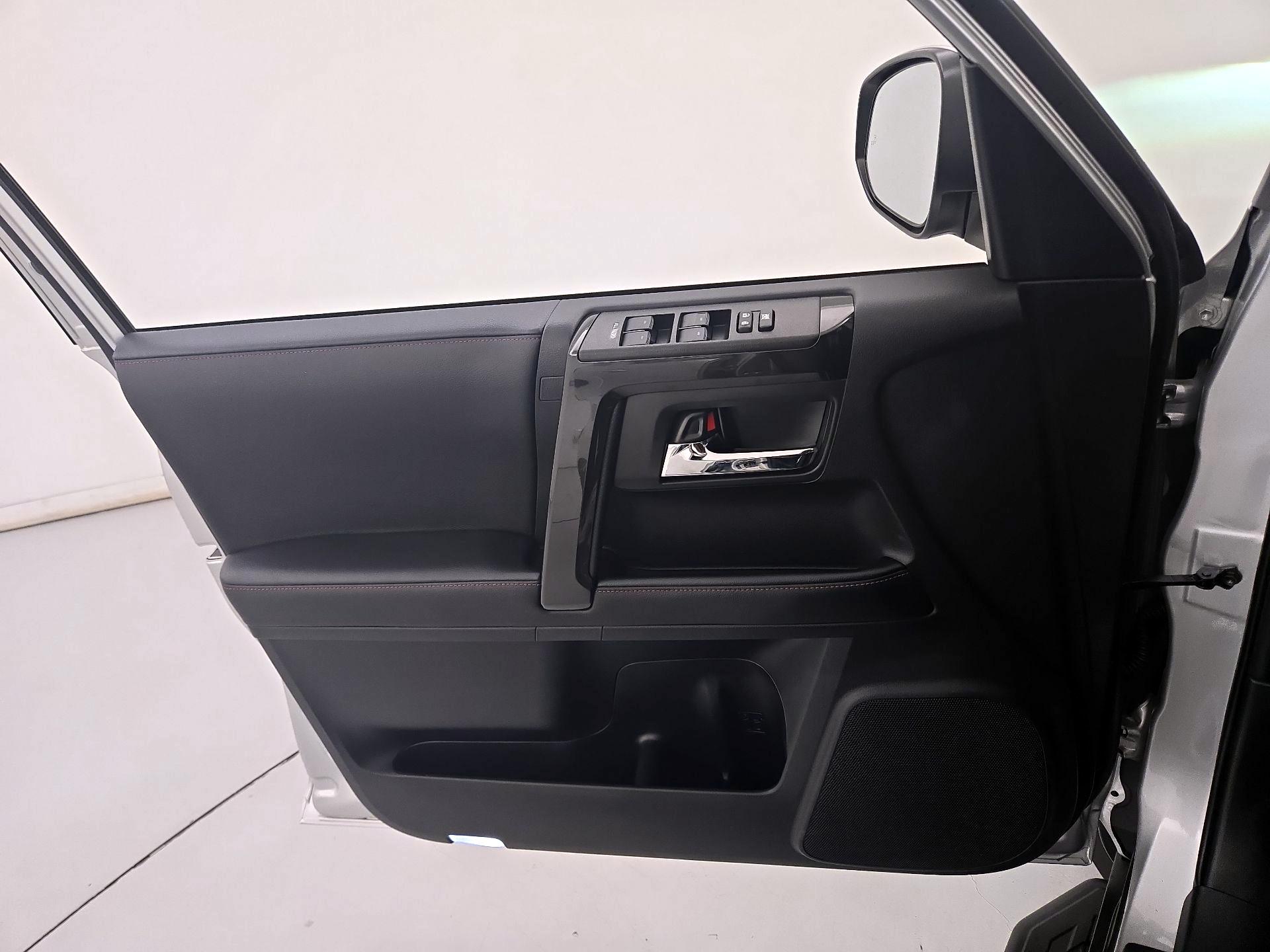 Thumbnail: 2024 Toyota 4Runner - 12