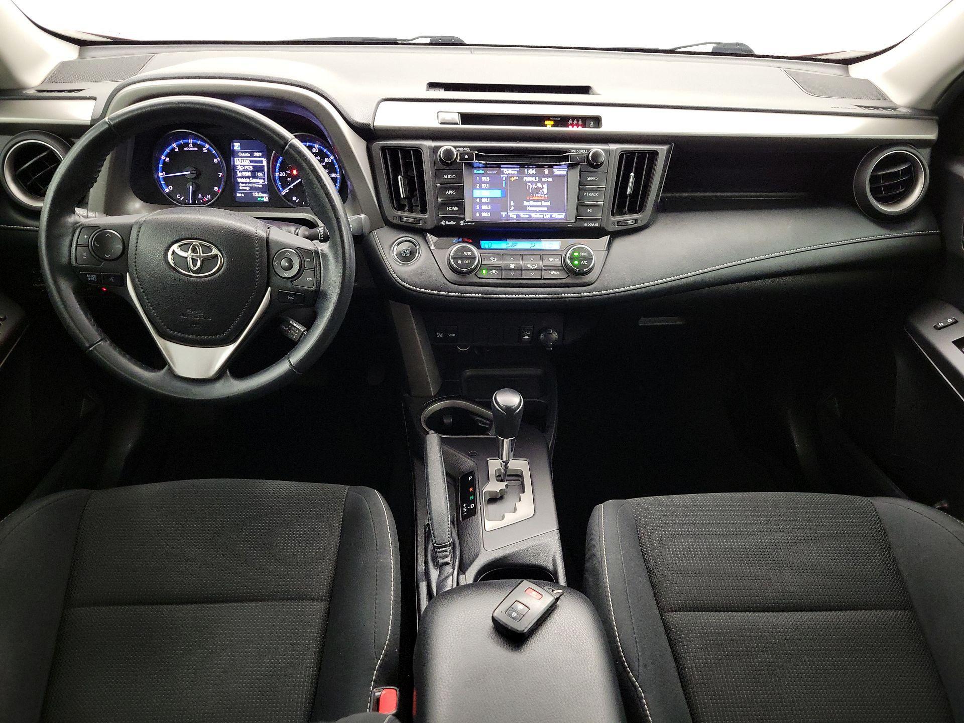 Thumbnail: 2018 Toyota RAV4 - 9