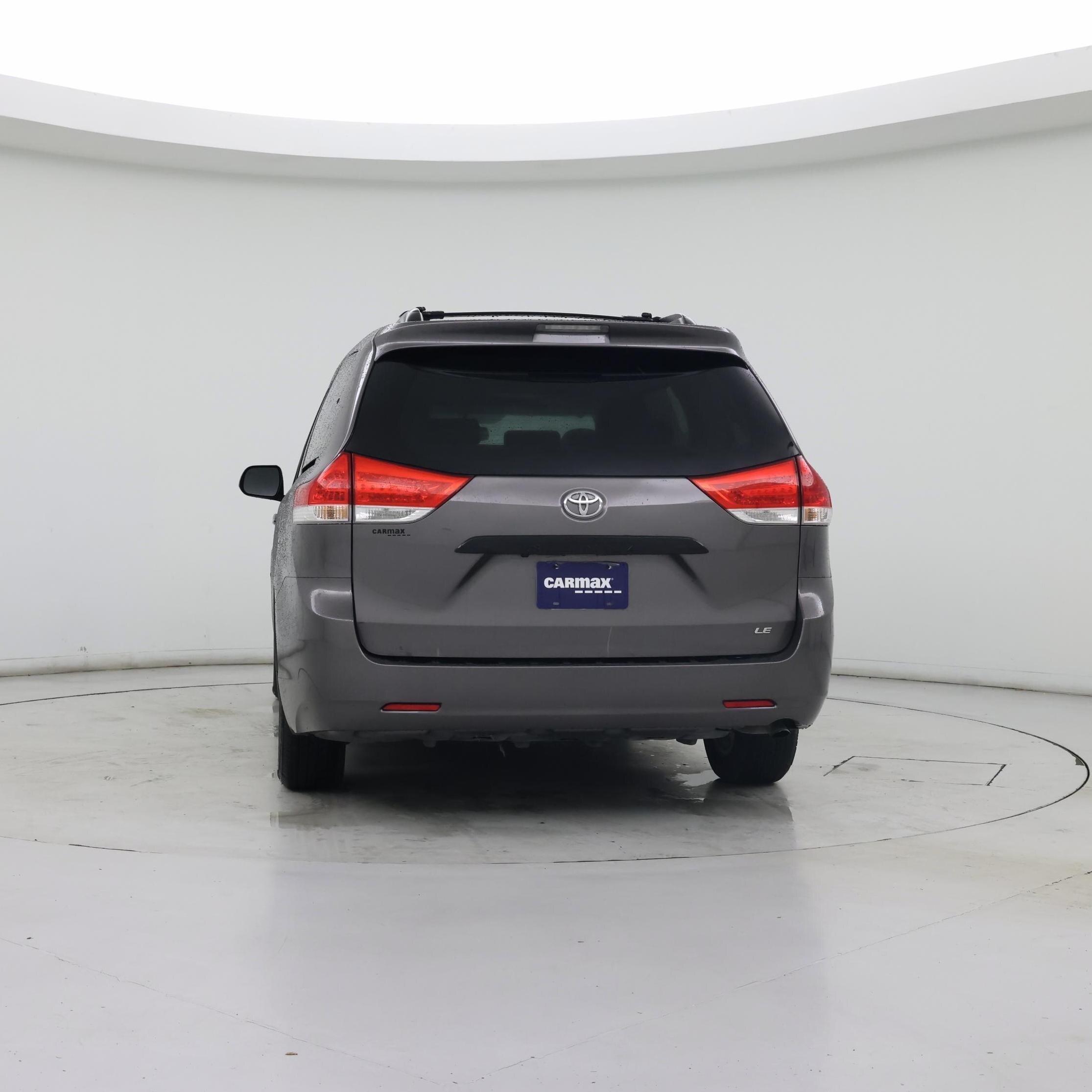 Thumbnail: 2014 Toyota Sienna - 6