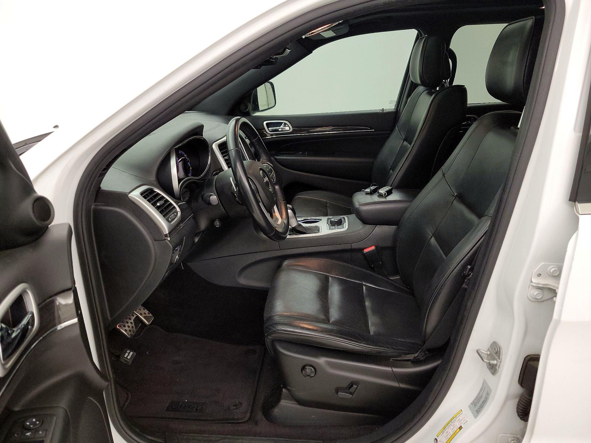 Thumbnail: 2016 Jeep Grand Cherokee - 11