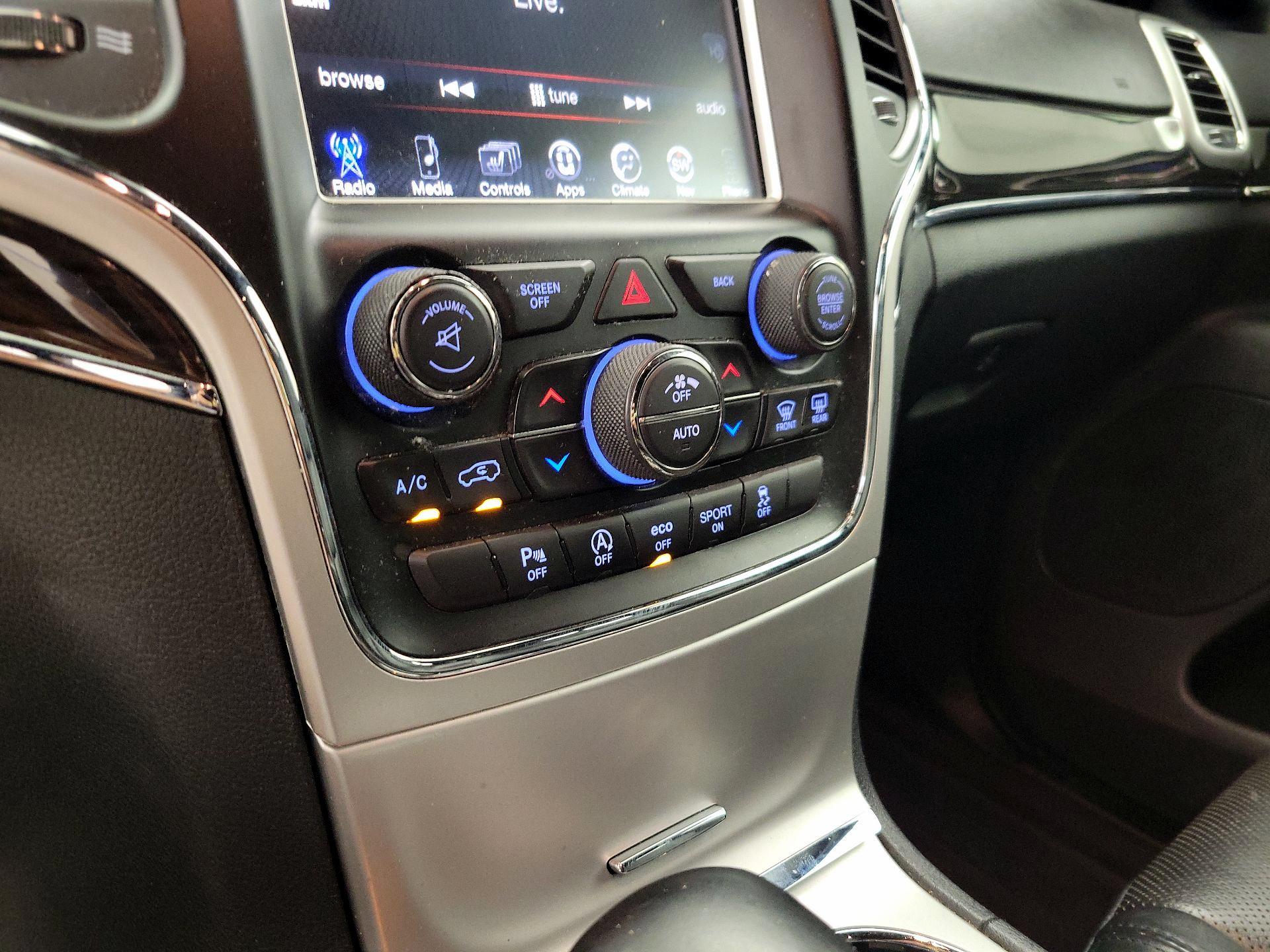 Thumbnail: 2016 Jeep Grand Cherokee - 16