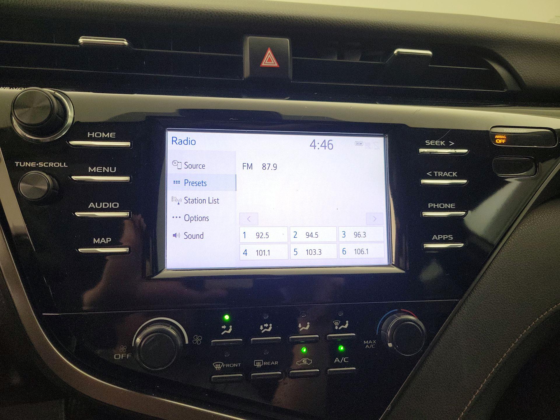 Thumbnail: 2019 Toyota Camry - 15