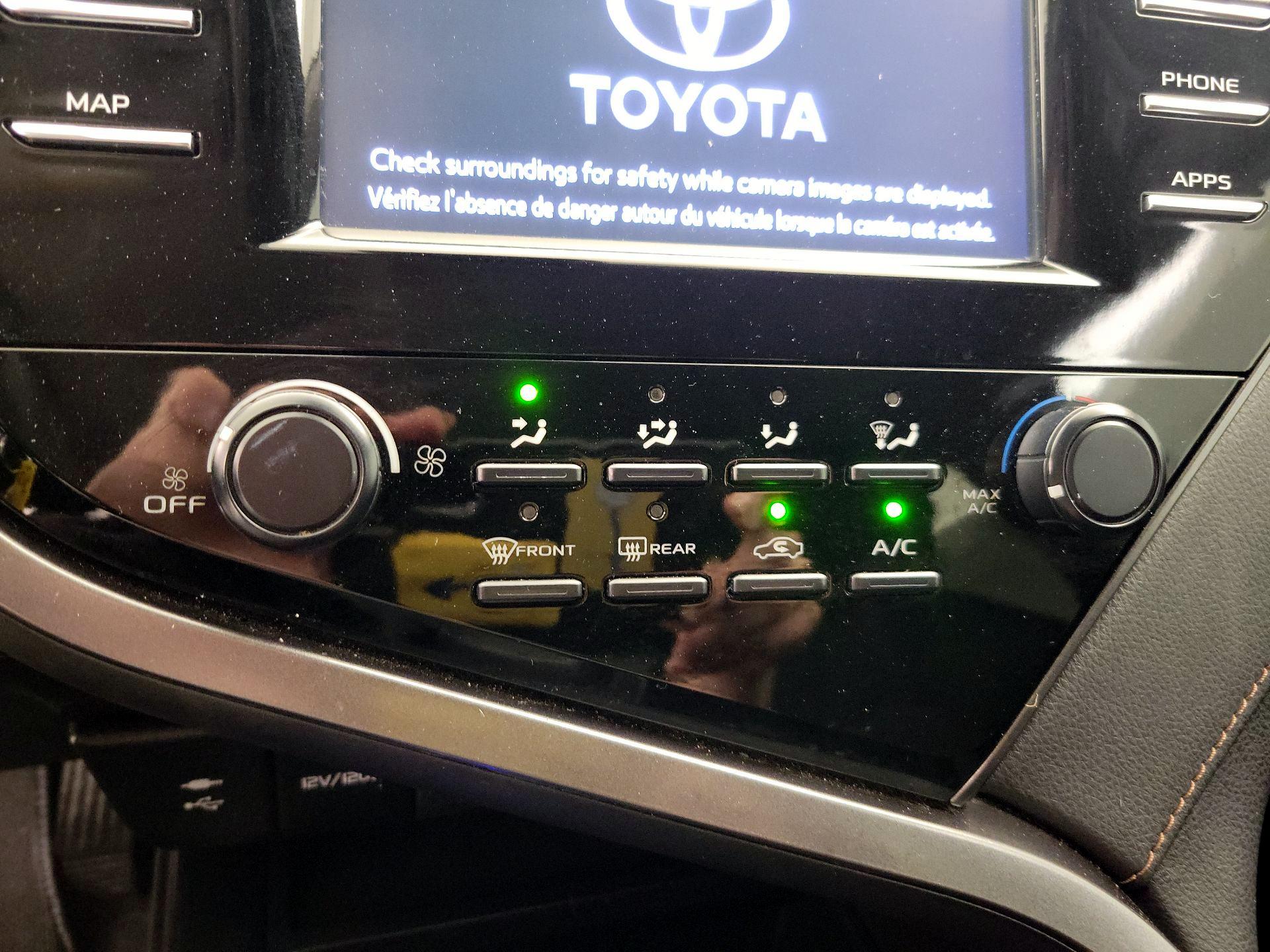 Thumbnail: 2019 Toyota Camry - 16
