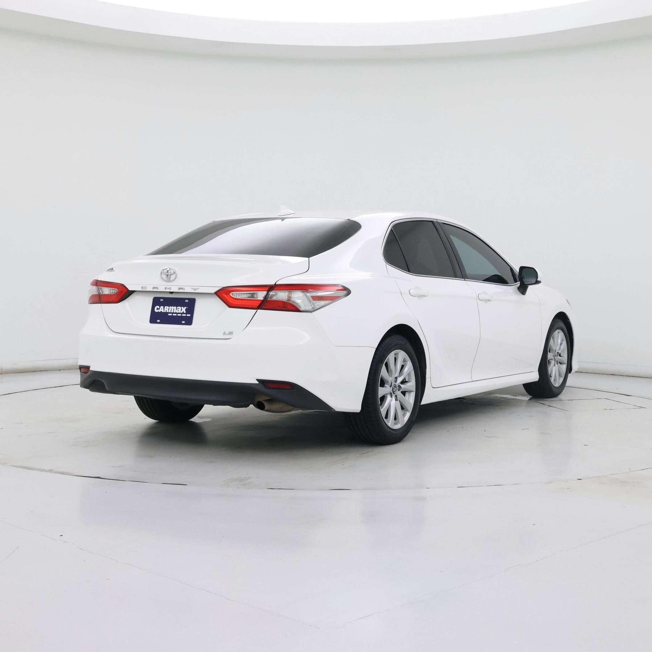 Thumbnail: 2019 Toyota Camry - 8