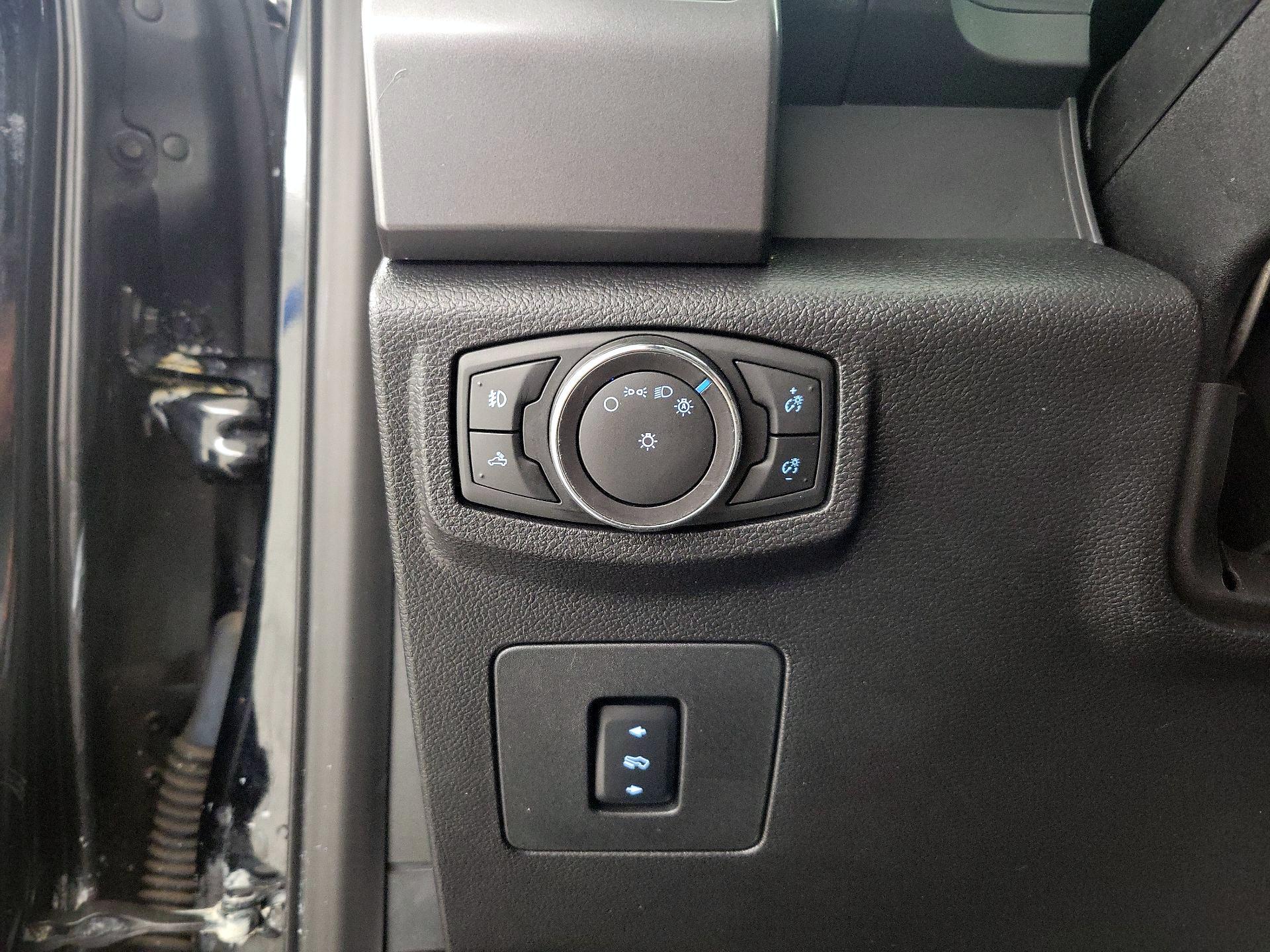 Thumbnail: 2016 Ford F-150 - 13