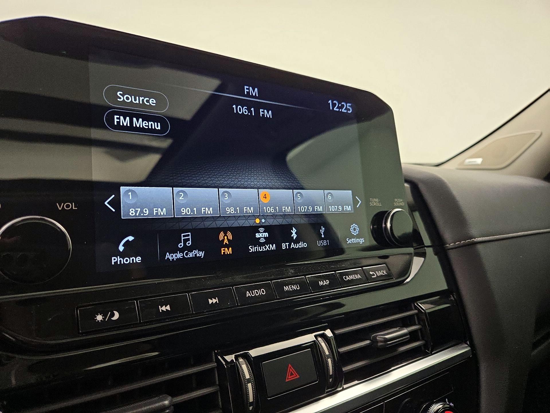 Thumbnail: 2023 Nissan Pathfinder - 16