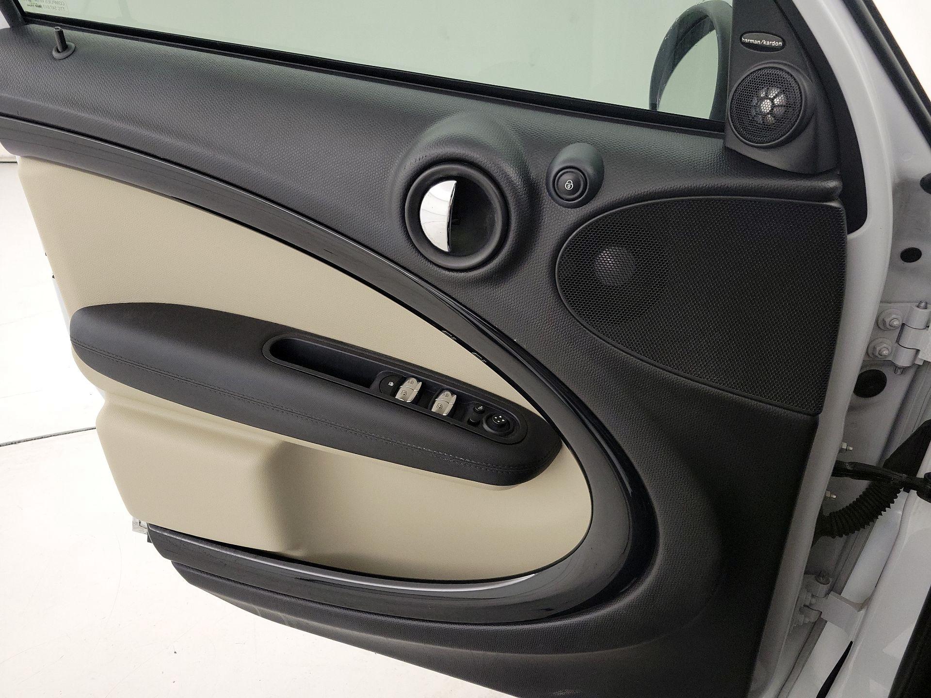Thumbnail: 2016 MINI Cooper Countryman - 12