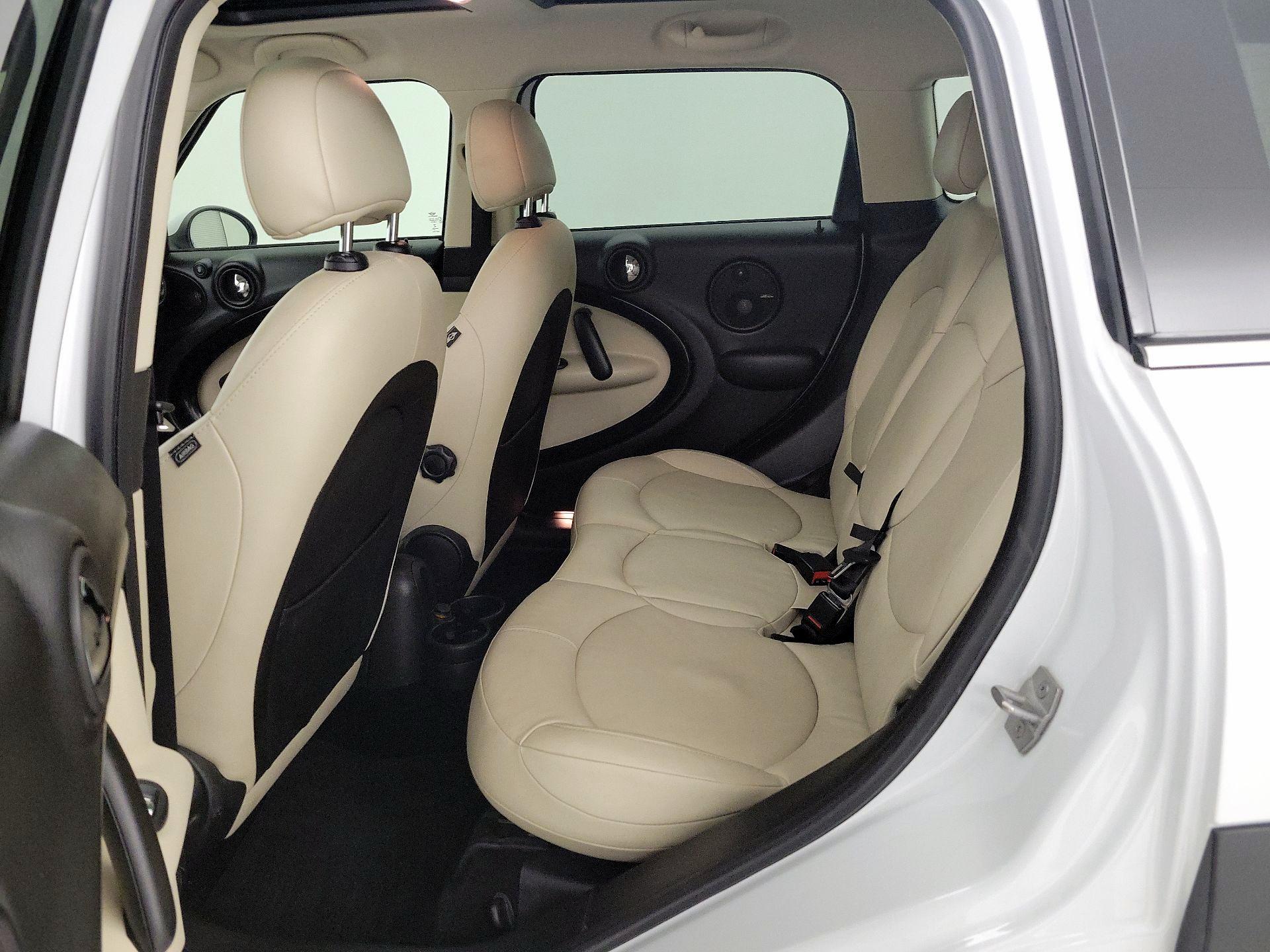 Thumbnail: 2016 MINI Cooper Countryman - 18
