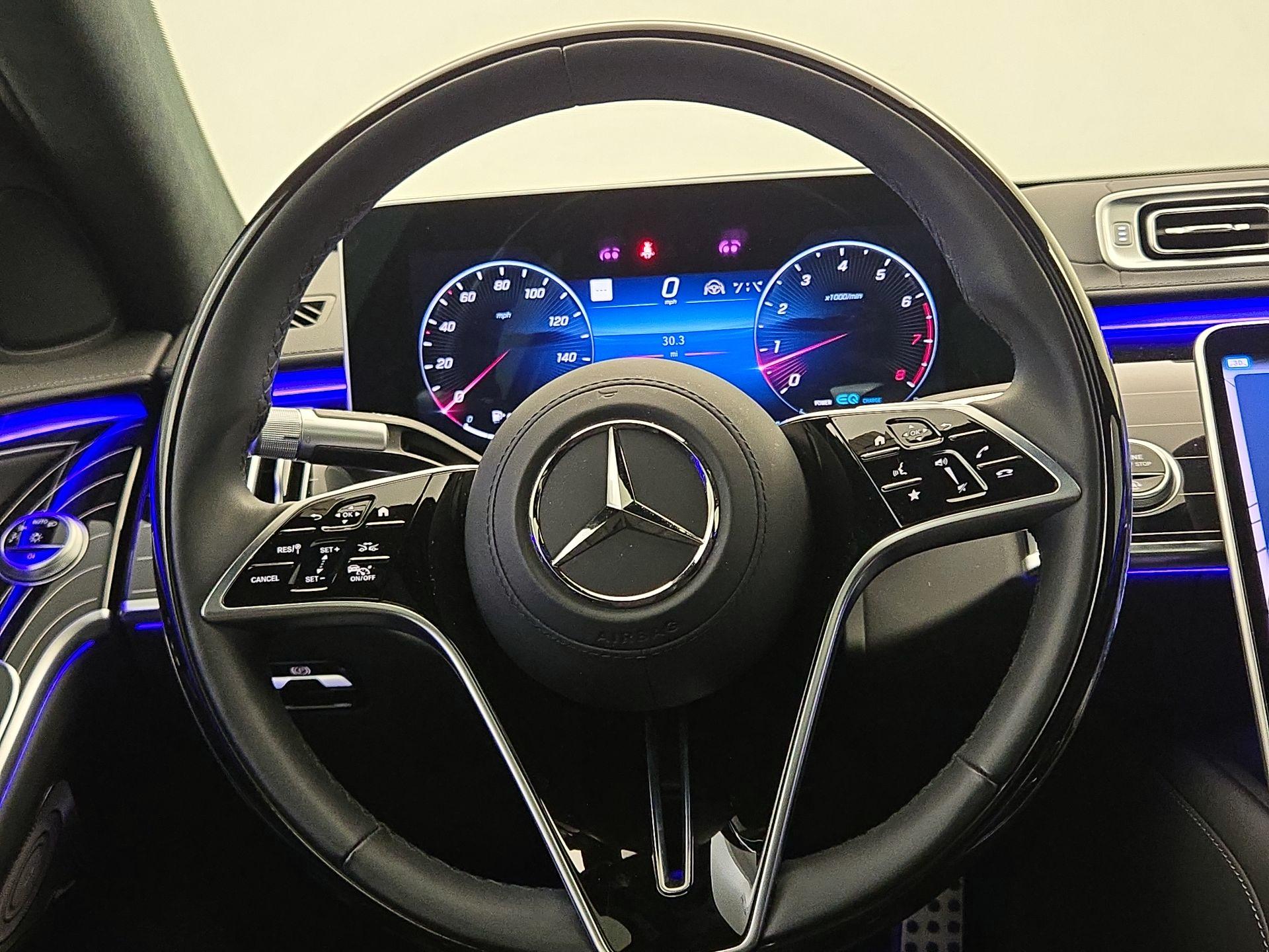 Thumbnail: 2022 Mercedes-Benz S-Class - 10