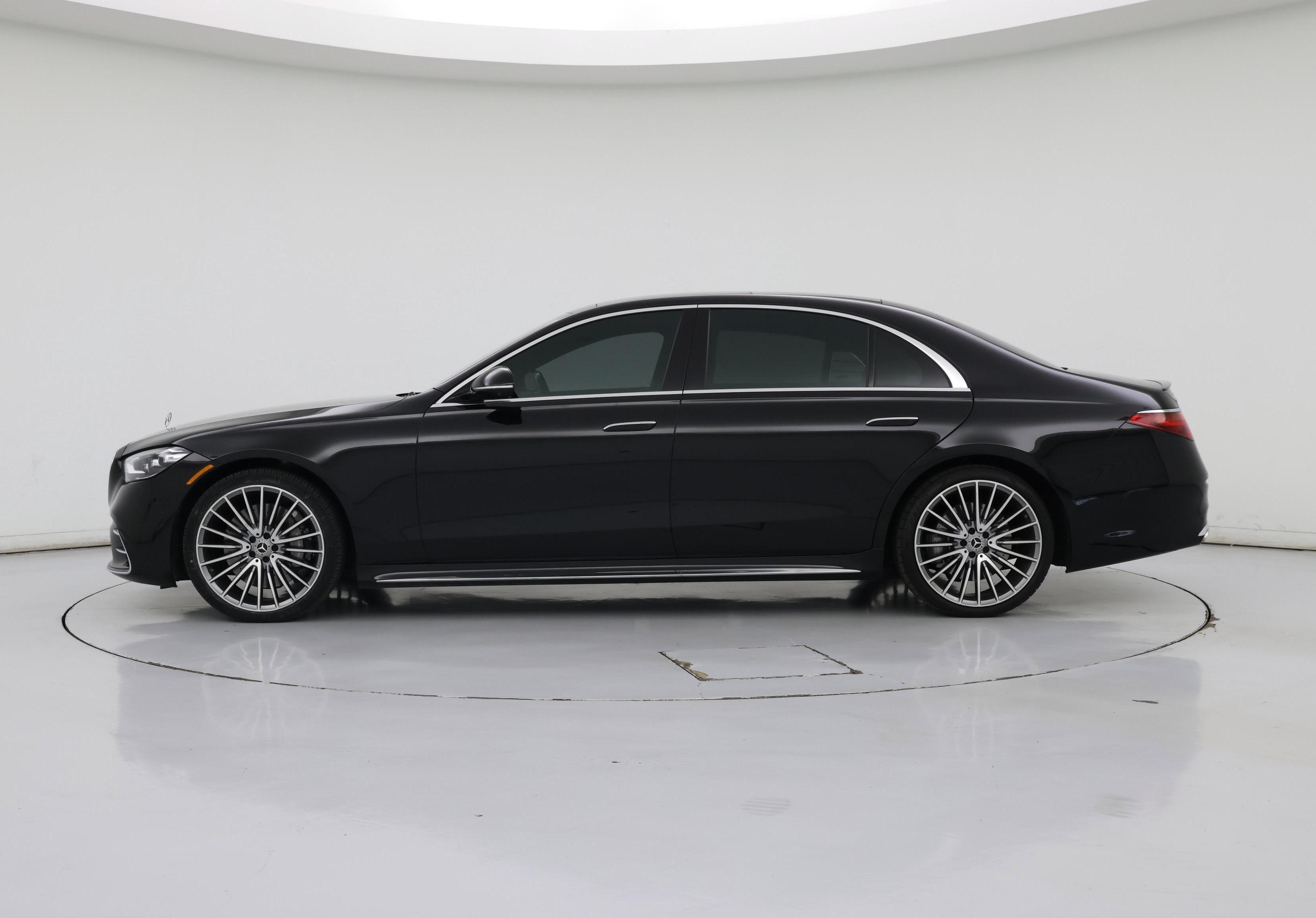 Thumbnail: 2022 Mercedes-Benz S-Class - 3