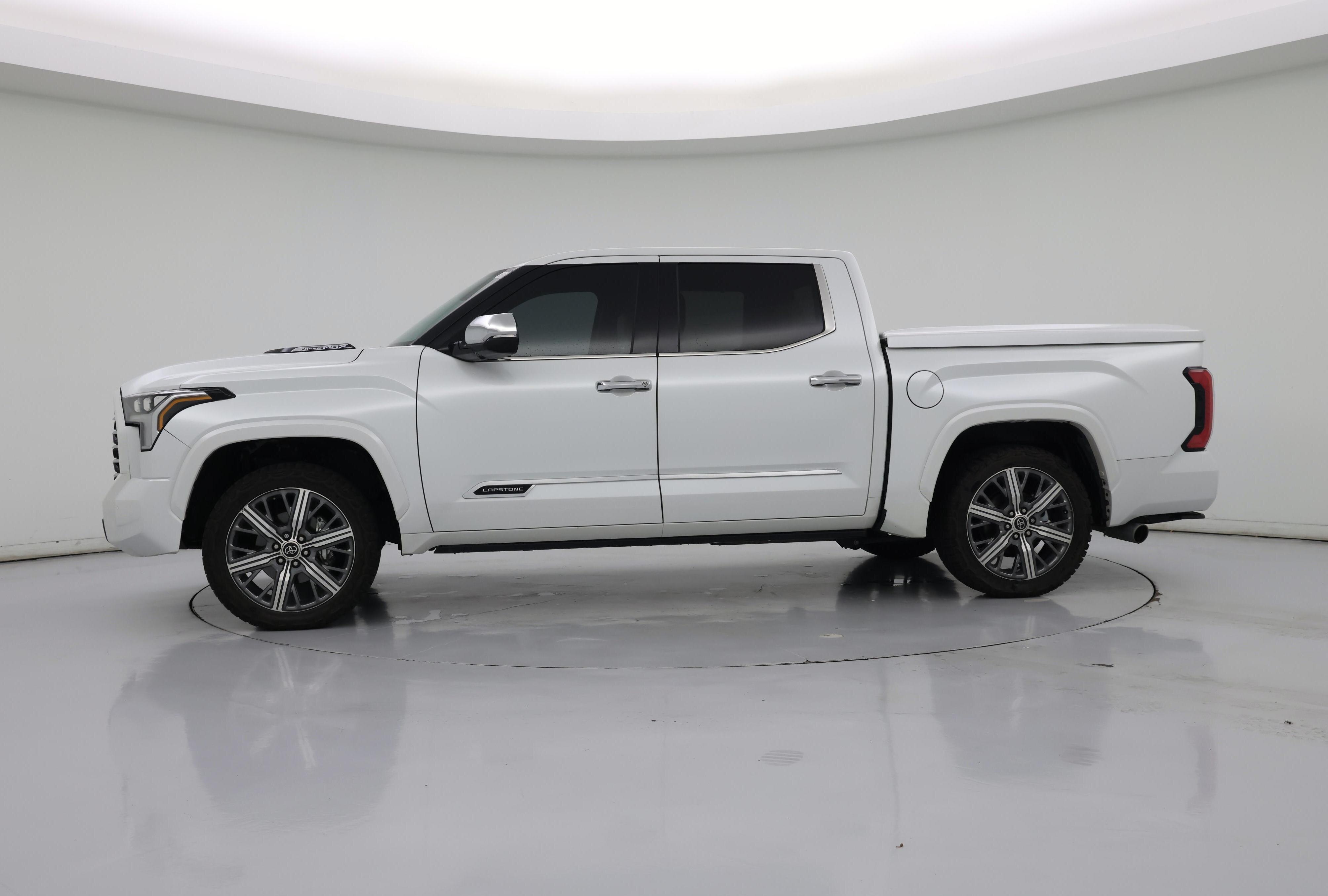 Thumbnail: 2023 Toyota Tundra - 3