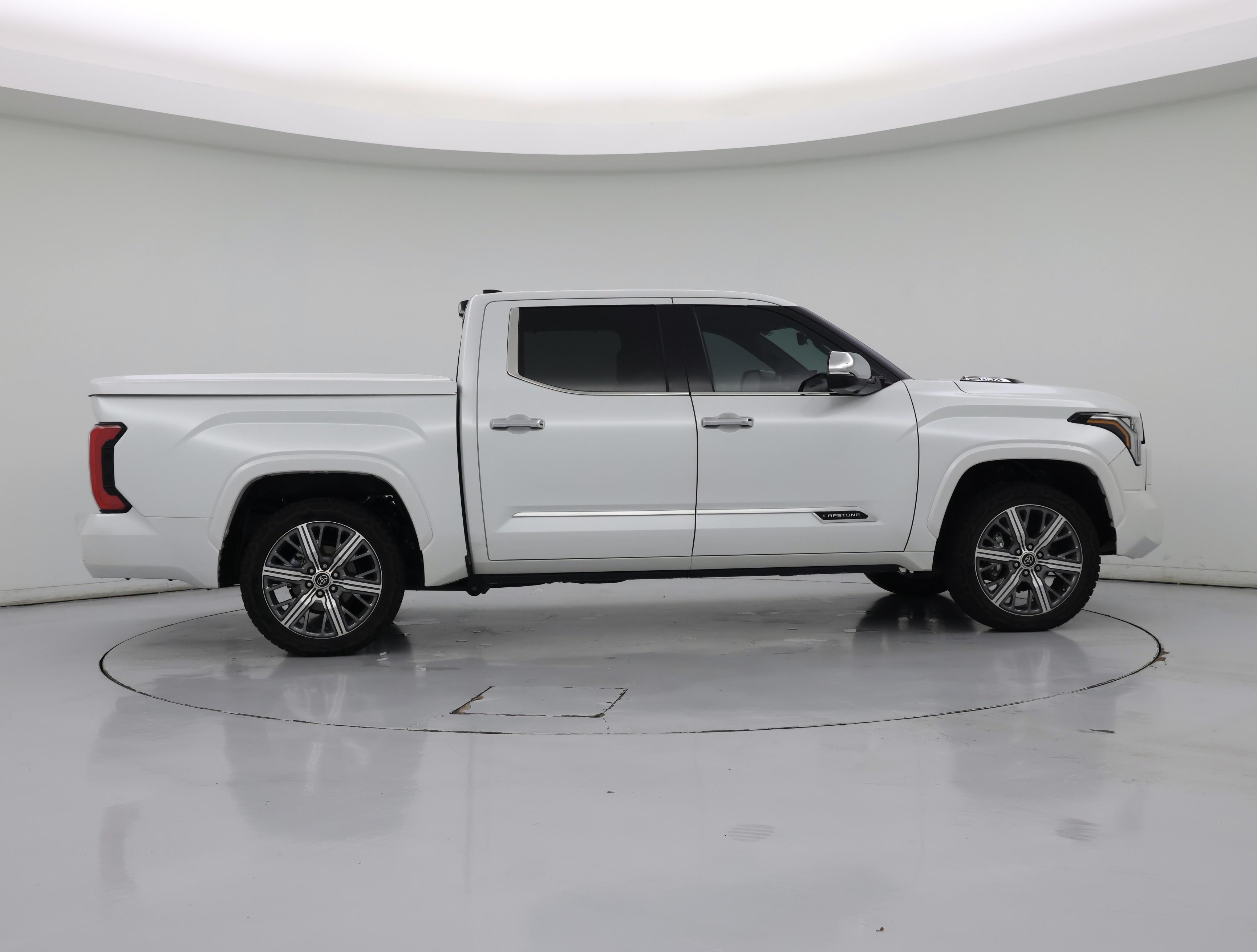 Thumbnail: 2023 Toyota Tundra - 7