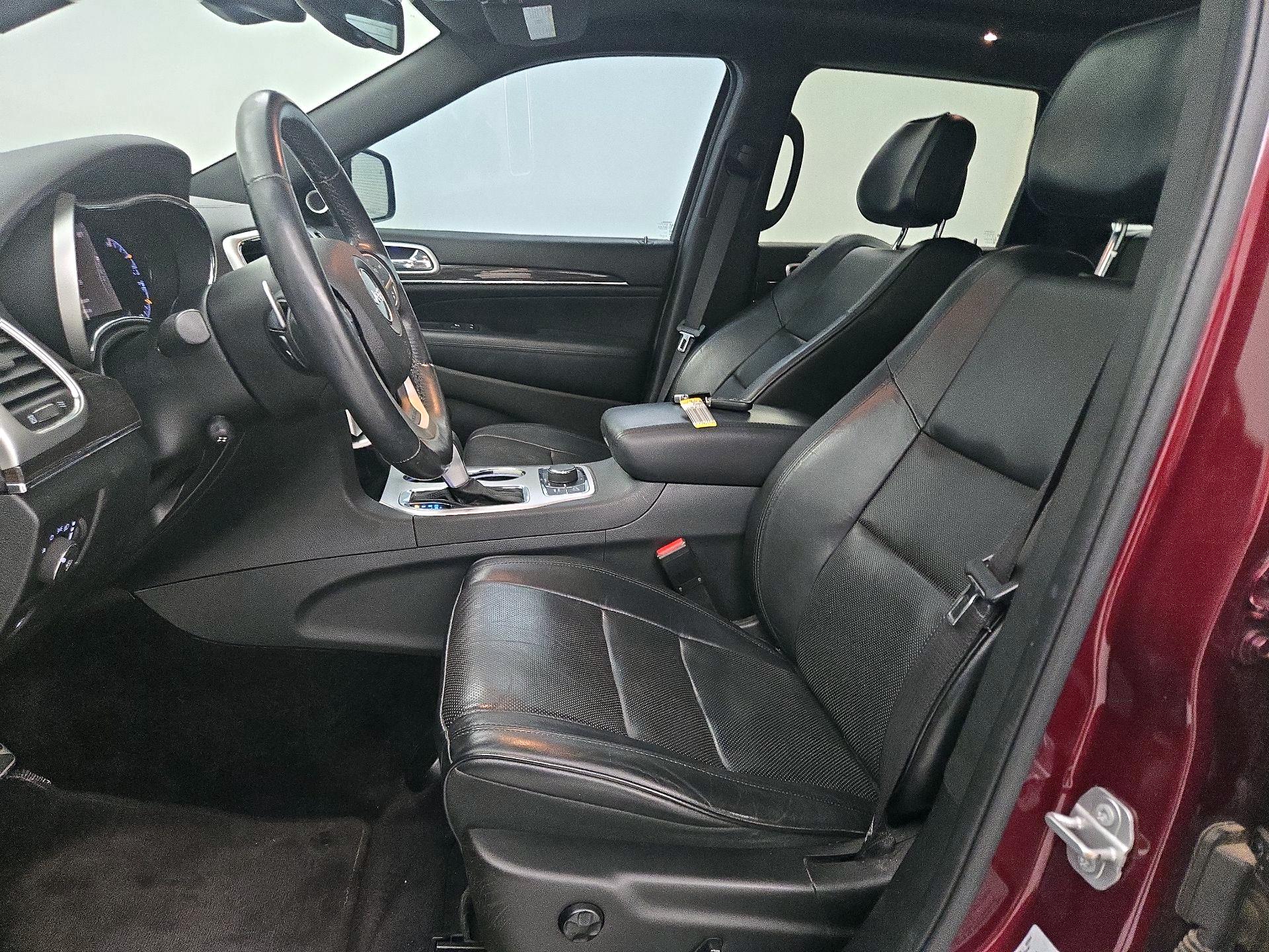 Thumbnail: 2016 Jeep Grand Cherokee - 11