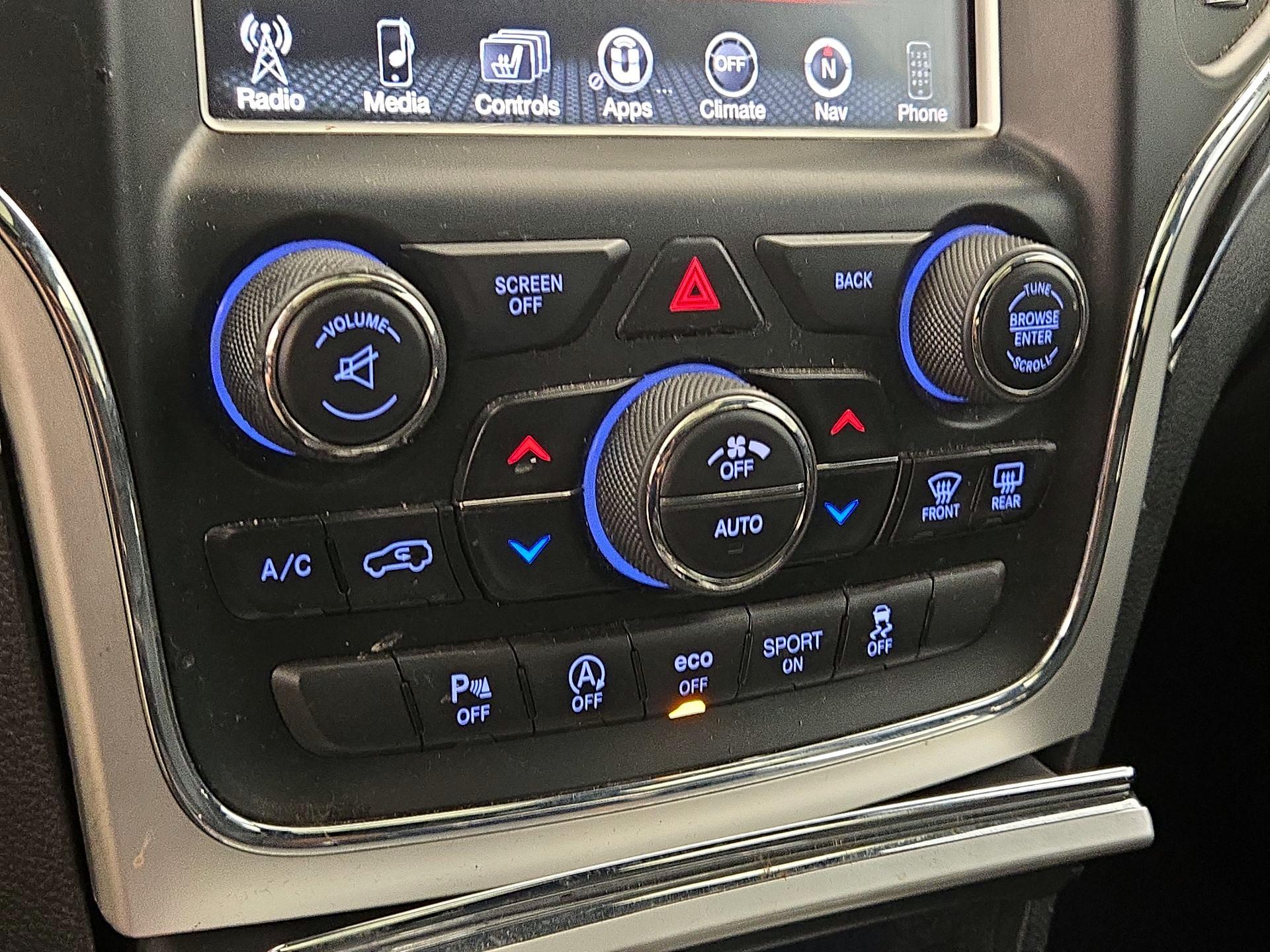 Thumbnail: 2016 Jeep Grand Cherokee - 16