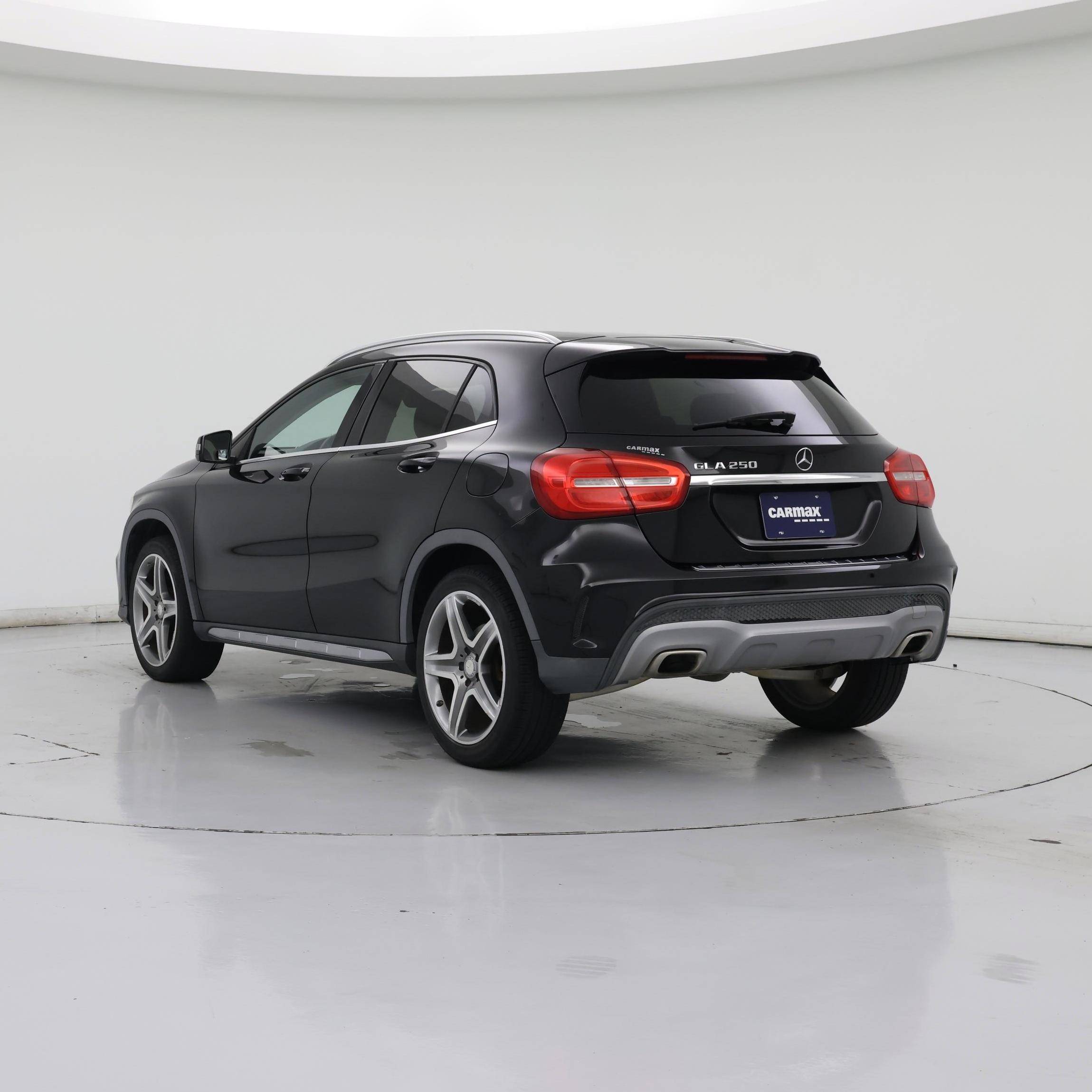 Thumbnail: 2015 Mercedes-Benz GLA - 2