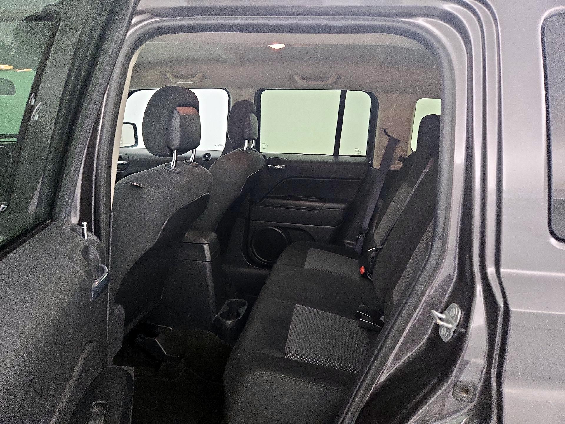 Thumbnail: 2016 Jeep Patriot - 17