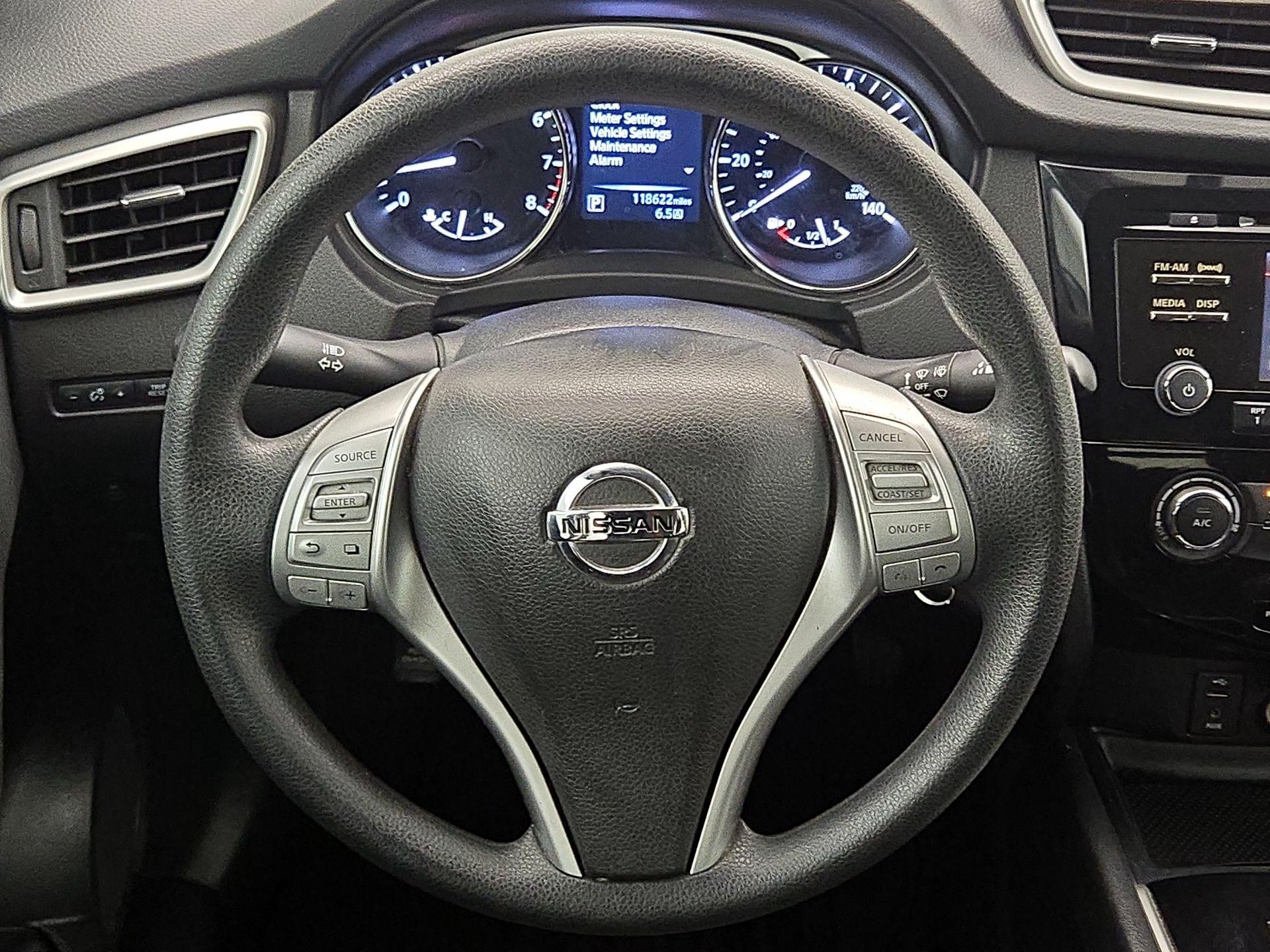 Thumbnail: 2016 Nissan Rogue - 10