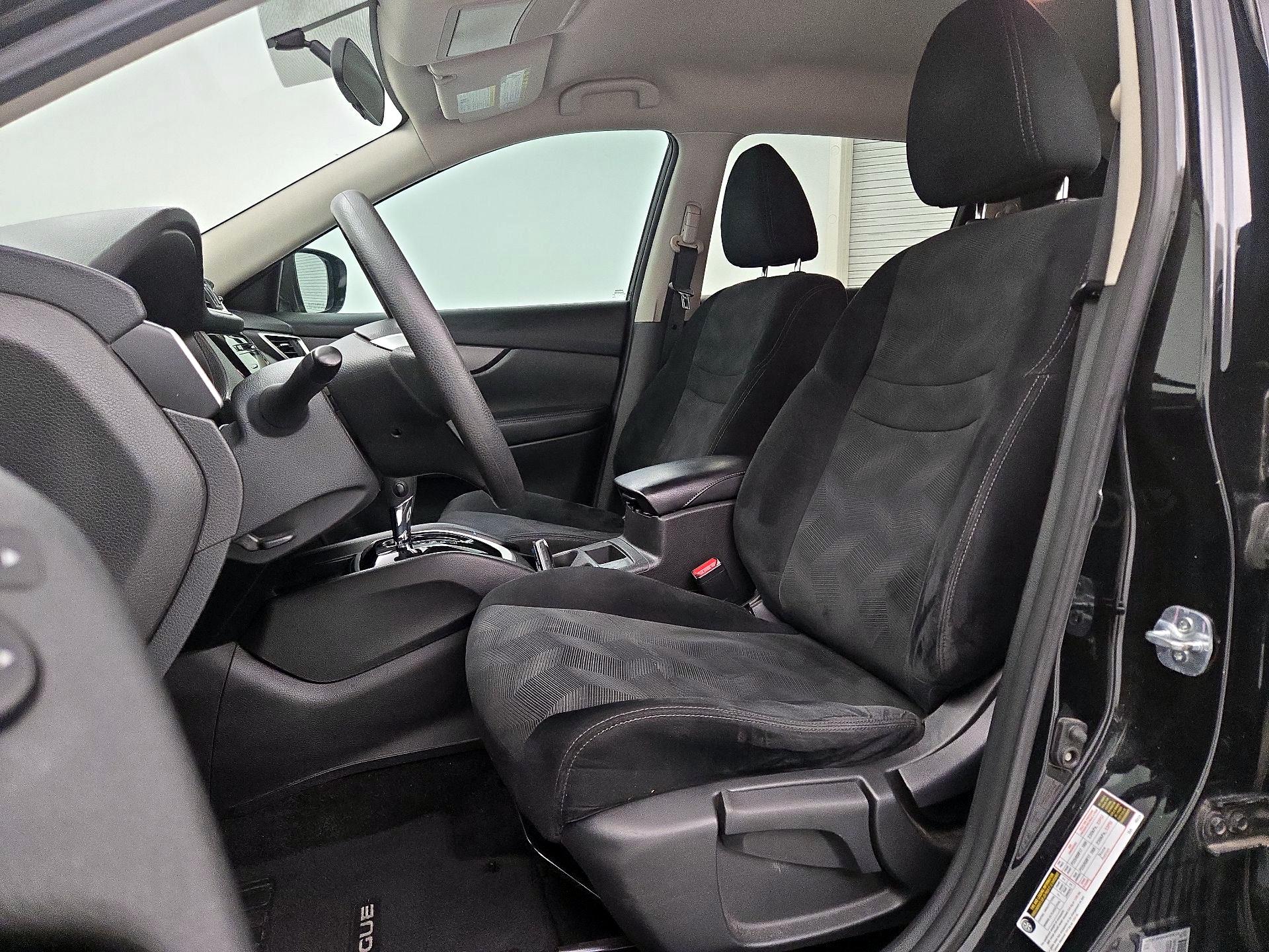 Thumbnail: 2016 Nissan Rogue - 11