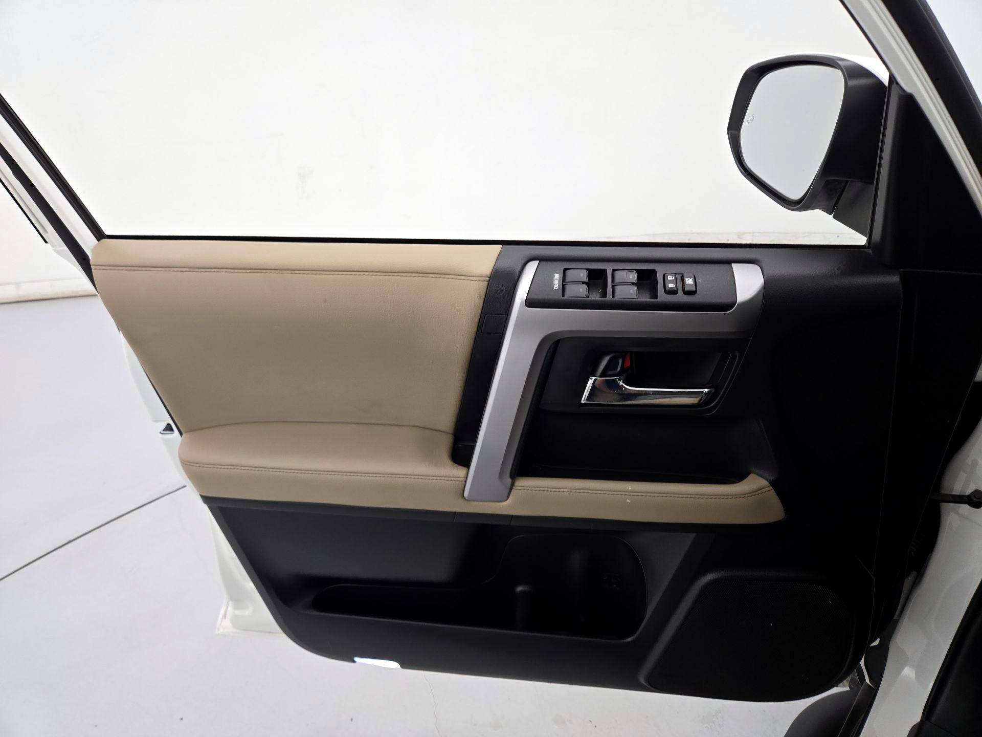 Thumbnail: 2023 Toyota 4Runner - 12