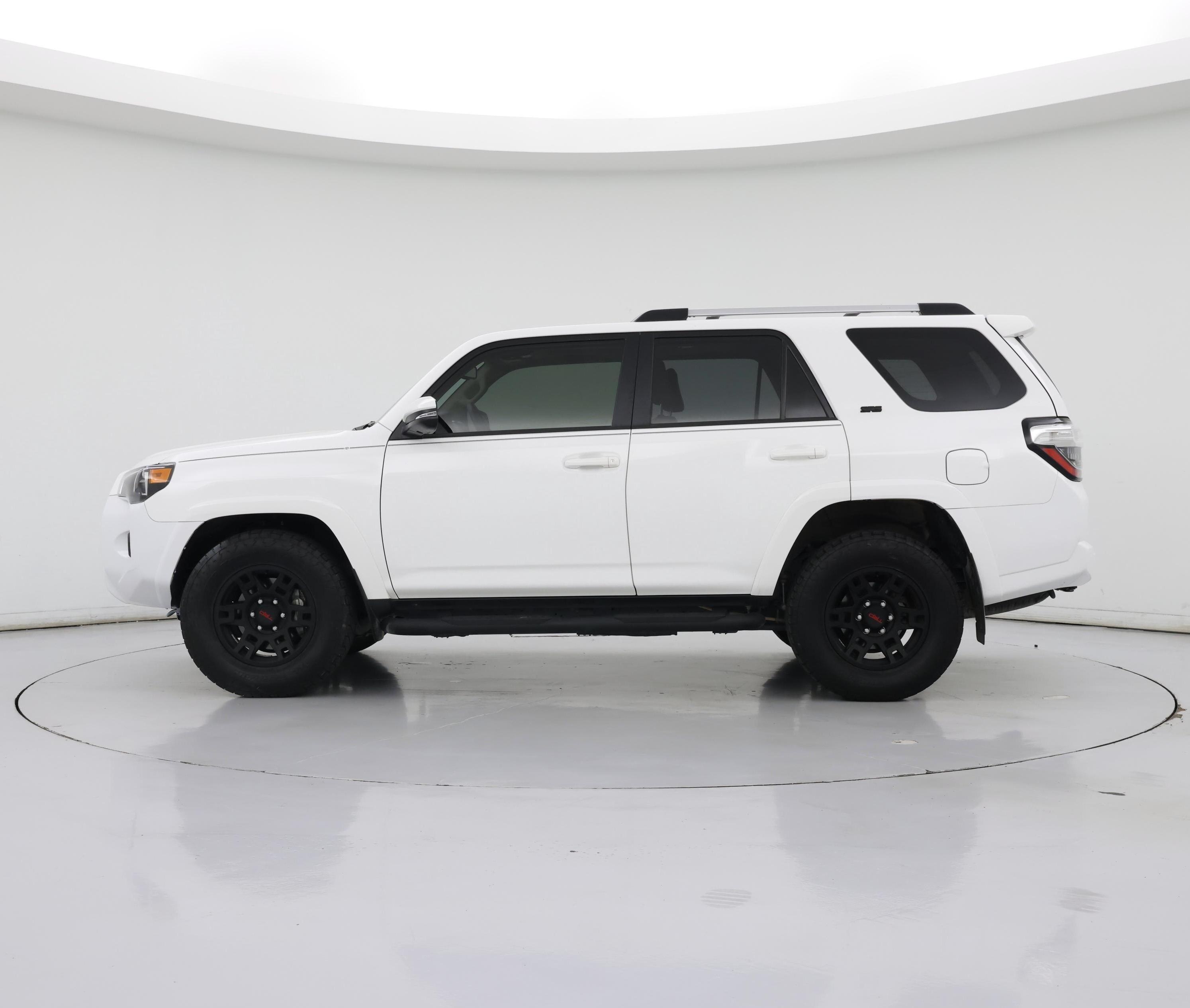 Thumbnail: 2023 Toyota 4Runner - 3