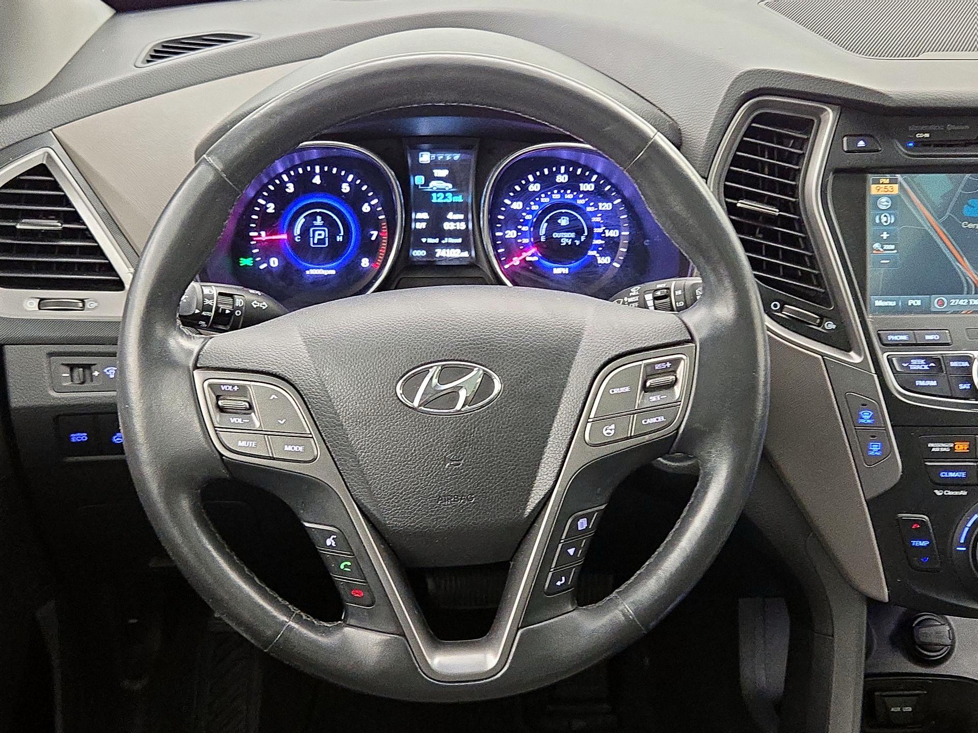 Thumbnail: 2015 Hyundai Santa Fe - 10